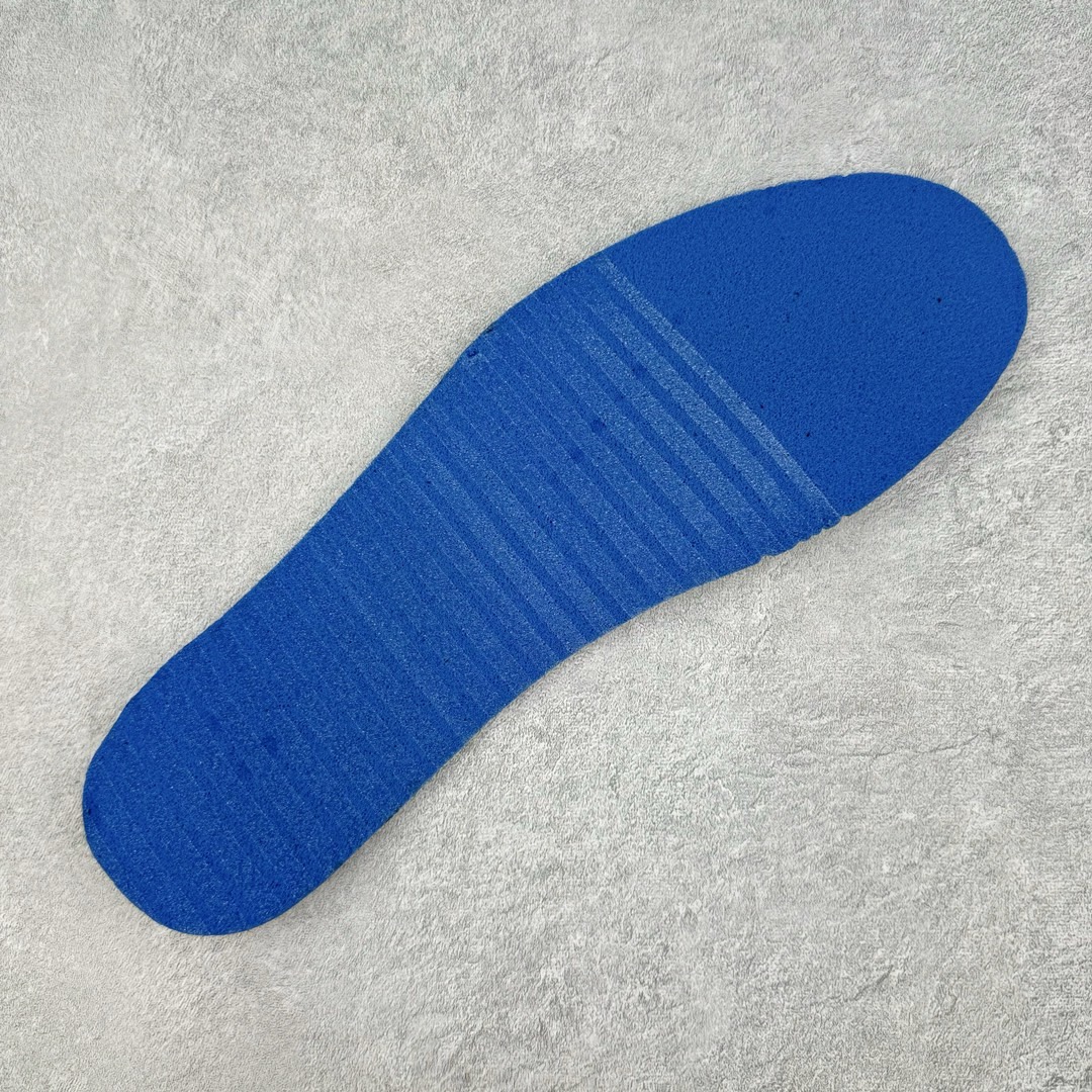 图片[11]-＃lw纯原 Air Jordan AJ4 \\\”black Cat\\\” 黑猫 CU1110-010 第一梯队最新批次 细节多次校对改良 接近完美 细节达到可过鉴定标准 耗时半年巨作 全套原纸板楦头开发 原厂特供皮料加持 确保原汁原味 完美呈现四代版型 一比一鞋头弧度高度鞋身弧度 数据细节工艺流程均保持原鞋一致 原厂TPU网格鞋带扣 正确内里网布 菱角分明不变形无多余毛边 柔软性质感一致于原鞋 原厂织唛标 原厂飞人电绣工艺 尾指中部跳三针 独家绑鞋带手法 印刷中底布 四线拉帮 米色美纹纸贴合固定 进口港宝加持 后跟自然饱满 全鞋荧光划线卡点 追求极致完美 每一双都是工艺品 多重QC质检 超越公司货的品控标准 实实在在的免检产品 尺码：40 40.5 41 42 42.5 43 44 44.5 45 46 47.5 48.5-选品中心