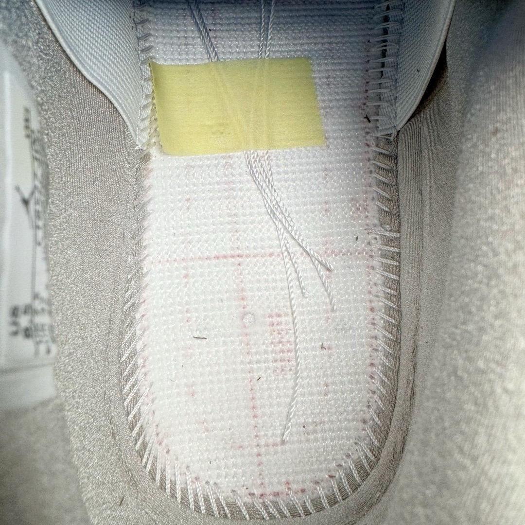 图片[17]-＃lw纯原 Air Jordan AJ4 Retro 白灰奥利奥 CT8527-100 第一梯队最新批次 细节多次校对改良 接近完美 细节达到可过鉴定标准 耗时半年巨作 全套原纸板楦头开发 原厂特供皮料加持 确保原汁原味 完美呈现四代版型 一比一鞋头弧度高度鞋身弧度 数据细节工艺流程均保持原鞋一致 原厂TPU网格鞋带扣 正确内里网布 菱角分明不变形无多余毛边 柔软性质感一致于原鞋 原厂织唛标 原厂飞人电绣工艺 尾指中部跳三针 独家绑鞋带手法 印刷中底布 四线拉帮 米色美纹纸贴合固定 进口港宝加持 后跟自然饱满 全鞋荧光划线卡点 追求极致完美 每一双都是工艺品 多重QC质检 超越公司货的品控标准 实实在在的免检产品 尺码：40 40.5 41 42 42.5 43 44 44.5 45 46 47.5 48.5-选品中心