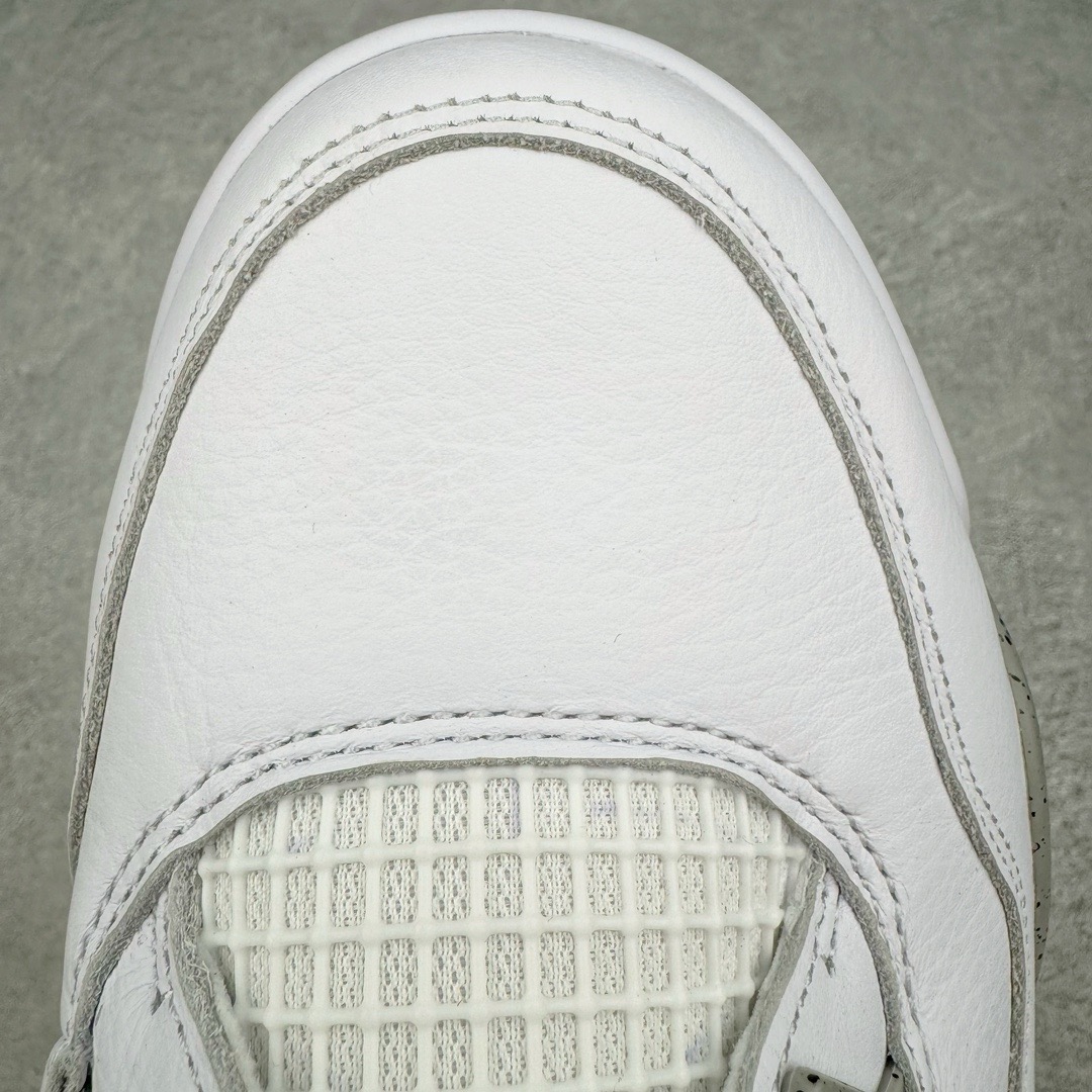 图片[10]-＃lw纯原 Air Jordan AJ4 Retro 白灰奥利奥 CT8527-100 第一梯队最新批次 细节多次校对改良 接近完美 细节达到可过鉴定标准 耗时半年巨作 全套原纸板楦头开发 原厂特供皮料加持 确保原汁原味 完美呈现四代版型 一比一鞋头弧度高度鞋身弧度 数据细节工艺流程均保持原鞋一致 原厂TPU网格鞋带扣 正确内里网布 菱角分明不变形无多余毛边 柔软性质感一致于原鞋 原厂织唛标 原厂飞人电绣工艺 尾指中部跳三针 独家绑鞋带手法 印刷中底布 四线拉帮 米色美纹纸贴合固定 进口港宝加持 后跟自然饱满 全鞋荧光划线卡点 追求极致完美 每一双都是工艺品 多重QC质检 超越公司货的品控标准 实实在在的免检产品 尺码：40 40.5 41 42 42.5 43 44 44.5 45 46 47.5 48.5-选品中心