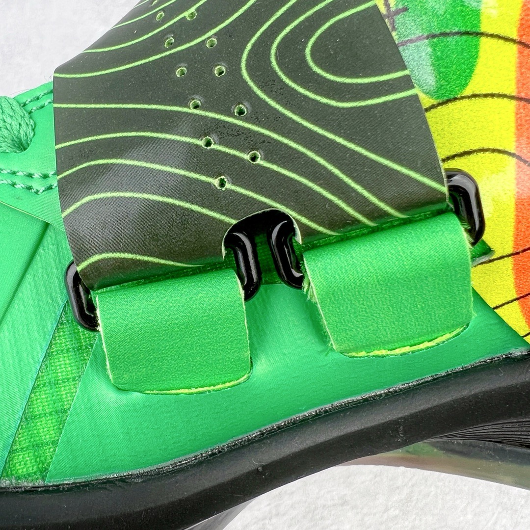 图片[12]-＃K版纯原 NK KD Ⅳ Weatherman 杜兰特4代实战篮球鞋 气象员 473679-303 绝迹单品 实战神鞋 Sneaker鞋柜必备 为了应杜兰特追求鞋子轻质 包裹强的要求 将轻盈的Hyperfuse 鞋面与Adaptive Fit黏扣带系统完美结合 大大提升了鞋子的包裏性能 同时鞋帮的高度也达到了杜兰特球鞋的新低 极大程度的解放了脚踝 搭配前掌的Zoom气垫 突破响应非常迅速 外底使用了闪电状的纹路设计 暗合杜兰特的称号 鞋底不规则纹路设计 带来良好的抓地力 尺码：40 40.5 41 42 42.5 43 44 44.5 45 46\\r-选品中心