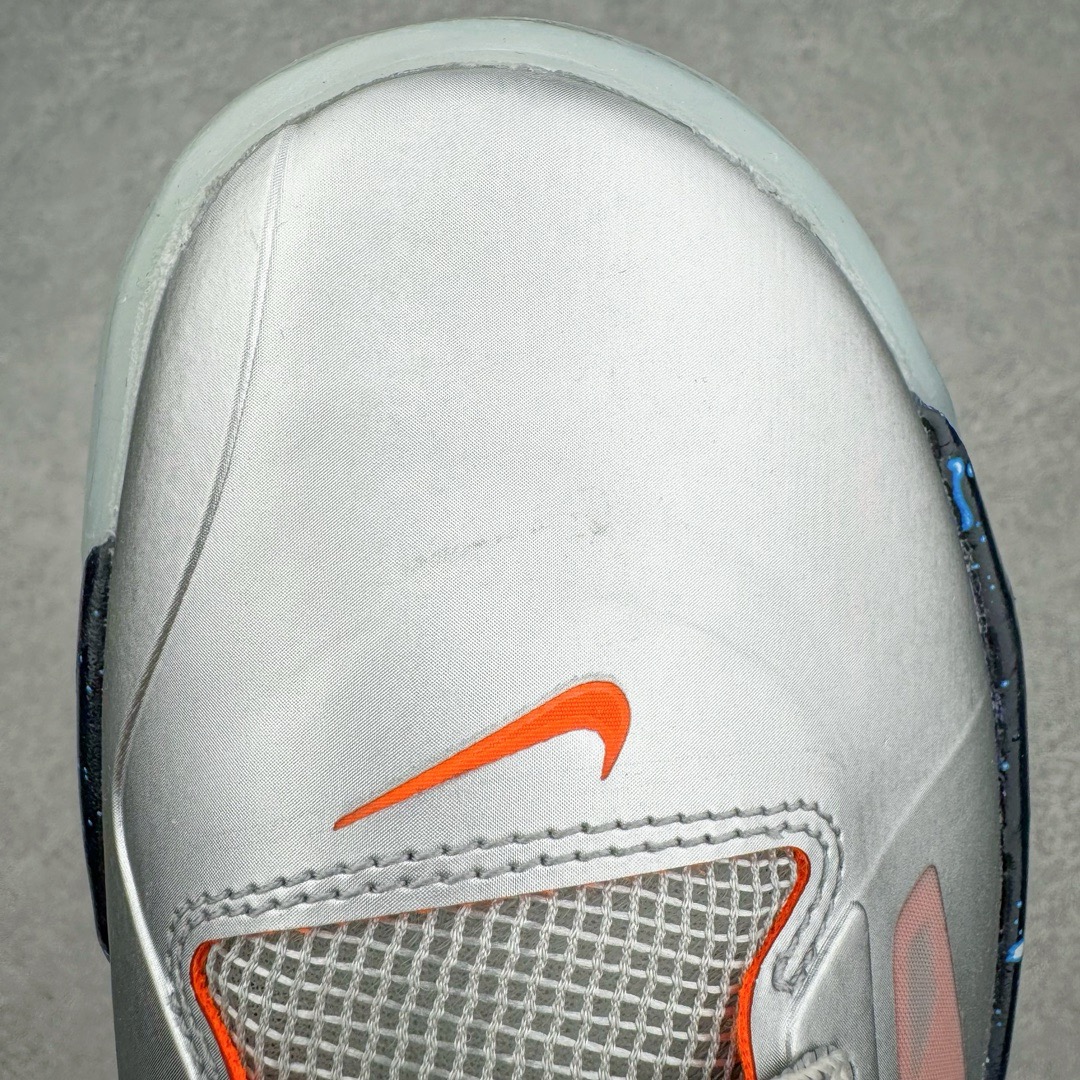 图片[12]-＃K版纯原 NK KD Ⅳ Think 16 杜兰特4代实战篮球鞋 全明星 金属银 520814-001 绝迹单品 实战神鞋 Sneaker鞋柜必备 为了应杜兰特追求鞋子轻质 包裹强的要求 将轻盈的Hyperfuse 鞋面与Adaptive Fit黏扣带系统完美结合 大大提升了鞋子的包裏性能 同时鞋帮的高度也达到了杜兰特球鞋的新低 极大程度的解放了脚踝 搭配前掌的Zoom气垫 突破响应非常迅速 外底使用了闪电状的纹路设计 暗合杜兰特的称号 鞋底不规则纹路设计 带来良好的抓地力 尺码：40 40.5 41 42 42.5 43 44 44.5 45 46\\r-选品中心