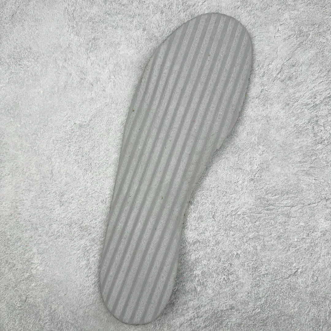 图片[17]-＃K版纯原 NK KD Ⅳ CNY 杜兰特4代实战篮球鞋 龙年限定橄榄绿 FJ4189-200 绝迹单品 实战神鞋 Sneaker鞋柜必备 为了应杜兰特追求鞋子轻质 包裹强的要求 将轻盈的Hyperfuse 鞋面与Adaptive Fit黏扣带系统完美结合 大大提升了鞋子的包裏性能 同时鞋帮的高度也达到了杜兰特球鞋的新低 极大程度的解放了脚踝 搭配前掌的Zoom气垫 突破响应非常迅速 外底使用了闪电状的纹路设计 暗合杜兰特的称号 鞋底不规则纹路设计 带来良好的抓地力 尺码：40 40.5 41 42 42.5 43 44 44.5 45 46\\r-选品中心