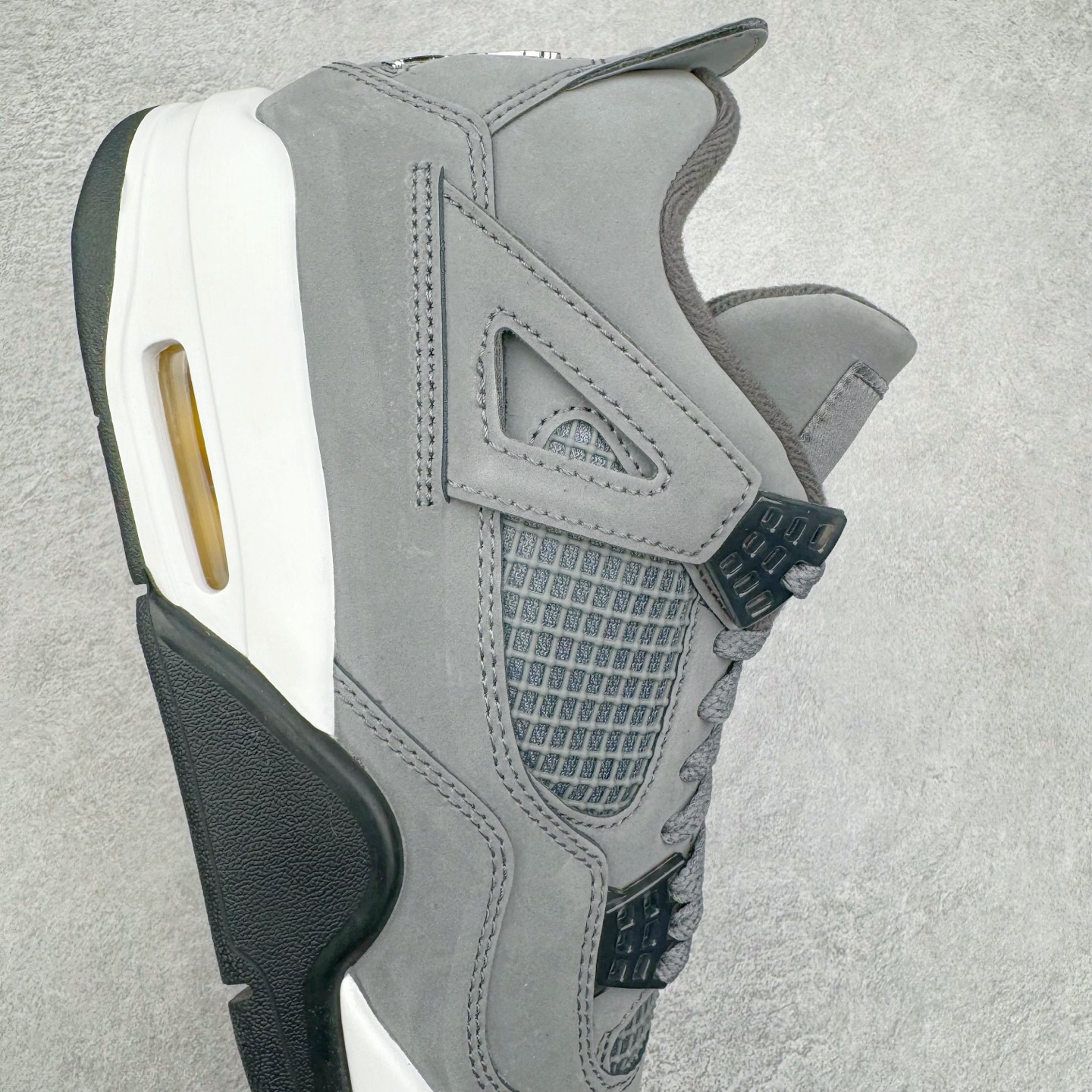 图片[7]-＃GX Air Jordan AJ4 Retro \\\”Cool Grey\\\” 老鼠灰 酷灰 308497-007 圈内最强四代 独家外贸特供尺码含 45.5 49.5 50.5 耗时半年巨作 全套原纸板楦头开发 原厂特供皮料加持 确保原汁原味 完美呈现四代版型 一比一鞋头弧度高度鞋身弧度 数据细节工艺流程均保持原鞋一致 原厂TPU网格鞋带扣 正确内里网布 菱角分明不变形无多余毛边 柔软性质感一致于原鞋 市场唯一原厂鞋扣模具 背面可见隐藏注塑口 原厂织唛标 原厂飞人电绣工艺 尾指中部跳三针 独家绑鞋带手法 印刷中底布 四线拉帮 米色美纹纸贴合固定 进口港宝加持 后跟自然饱满 全鞋荧光划线卡点 追求极致完美 每一双都是工艺品 多重QC质检 超越公司货的品控标准 实实在在的免检产品 尺码：40 40.5 41 42 42.5 43 44 44.5 45 45.5 46 47.5 48.5 49.5 50.5-选品中心