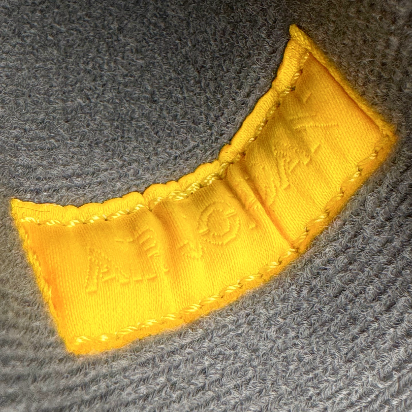 图片[19]-＃GX Air Jordan AJ4 Retro \\\”Cool Grey\\\” 老鼠灰 酷灰 308497-007 圈内最强四代 独家外贸特供尺码含 45.5 49.5 50.5 耗时半年巨作 全套原纸板楦头开发 原厂特供皮料加持 确保原汁原味 完美呈现四代版型 一比一鞋头弧度高度鞋身弧度 数据细节工艺流程均保持原鞋一致 原厂TPU网格鞋带扣 正确内里网布 菱角分明不变形无多余毛边 柔软性质感一致于原鞋 市场唯一原厂鞋扣模具 背面可见隐藏注塑口 原厂织唛标 原厂飞人电绣工艺 尾指中部跳三针 独家绑鞋带手法 印刷中底布 四线拉帮 米色美纹纸贴合固定 进口港宝加持 后跟自然饱满 全鞋荧光划线卡点 追求极致完美 每一双都是工艺品 多重QC质检 超越公司货的品控标准 实实在在的免检产品 尺码：40 40.5 41 42 42.5 43 44 44.5 45 45.5 46 47.5 48.5 49.5 50.5-选品中心