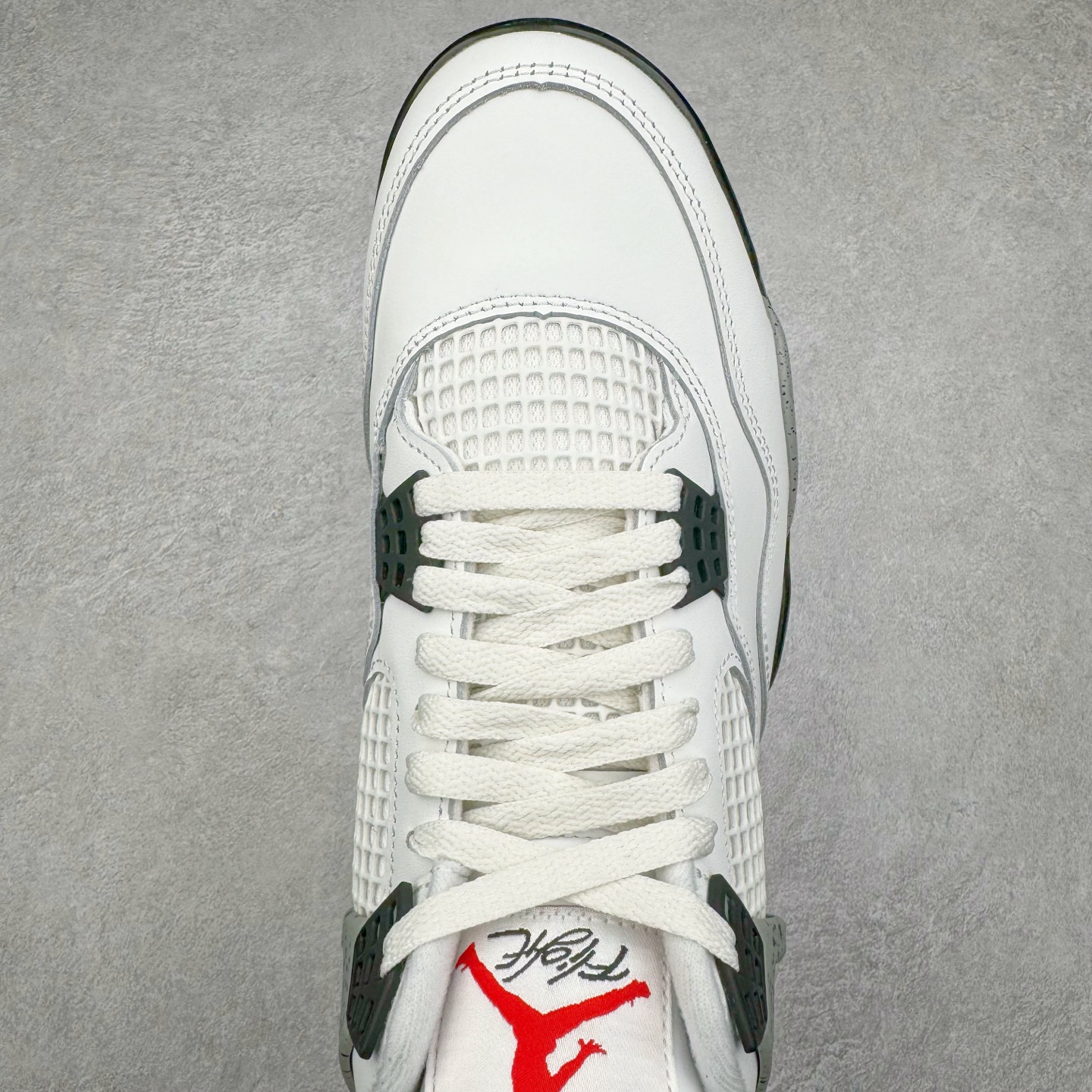 图片[4]-＃Ljr Air Jordan AJ4 Retro \\\”White Cement\\\” 白水泥 复刻2025版 FV5029-100 圈内高端零售标杆 独家外贸特供 耗时半年巨作 全套原纸板楦头开发 原厂特供皮料加持 确保原汁原味 完美呈现四代版型 一比一鞋头弧度高度鞋身弧度 数据细节工艺流程均保持原鞋一致 原厂TPU网格鞋带扣 正确内里网布 菱角分明不变形无多余毛边 柔软性质感一致于原鞋 市场唯一原厂鞋扣模具 背面可见隐藏注塑口 原厂织唛标 原厂飞人电绣工艺 尾指中部跳三针 独家绑鞋带手法 印刷中底布 四线拉帮 米色美纹纸贴合固定 进口港宝加持 后跟自然饱满 全鞋荧光划线卡点 追求极致完美 每一双都是工艺品 多重QC质检 超越公司货的品控标准 实实在在的免检产品 尺码：40.5 41 42 42.5 43 44 44.5 45 45.5 46 47.5 48.5-选品中心