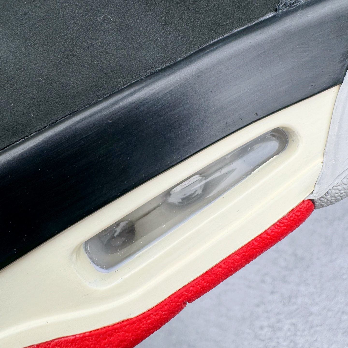 图片[18]-＃Ljr Air Jordan AJ4 Rare Air Laser 稀有空气 黑蓝红 FV5029-003 圈内高端零售标杆 独家外贸特供 耗时半年巨作 全套原纸板楦头开发 原厂特供皮料加持 确保原汁原味 完美呈现四代版型 一比一鞋头弧度高度鞋身弧度 数据细节工艺流程均保持原鞋一致 原厂TPU网格鞋带扣 正确内里网布 菱角分明不变形无多余毛边 柔软性质感一致于原鞋 市场唯一原厂鞋扣模具 背面可见隐藏注塑口 原厂织唛标 原厂飞人电绣工艺 尾指中部跳三针 独家绑鞋带手法 印刷中底布 四线拉帮 米色美纹纸贴合固定 进口港宝加持 后跟自然饱满 全鞋荧光划线卡点 追求极致完美 每一双都是工艺品 多重QC质检 超越公司货的品控标准 实实在在的免检产品 尺码：40.5 41 42 42.5 43 44 44.5 45 45.5 46 47.5 48.5-选品中心