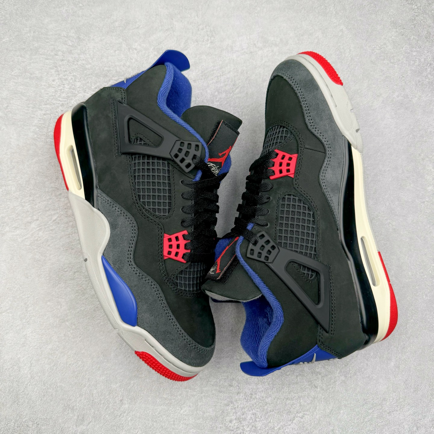 图片[3]-＃Ljr Air Jordan AJ4 Rare Air Laser 稀有空气 黑蓝红 FV5029-003 圈内高端零售标杆 独家外贸特供 耗时半年巨作 全套原纸板楦头开发 原厂特供皮料加持 确保原汁原味 完美呈现四代版型 一比一鞋头弧度高度鞋身弧度 数据细节工艺流程均保持原鞋一致 原厂TPU网格鞋带扣 正确内里网布 菱角分明不变形无多余毛边 柔软性质感一致于原鞋 市场唯一原厂鞋扣模具 背面可见隐藏注塑口 原厂织唛标 原厂飞人电绣工艺 尾指中部跳三针 独家绑鞋带手法 印刷中底布 四线拉帮 米色美纹纸贴合固定 进口港宝加持 后跟自然饱满 全鞋荧光划线卡点 追求极致完美 每一双都是工艺品 多重QC质检 超越公司货的品控标准 实实在在的免检产品 尺码：40.5 41 42 42.5 43 44 44.5 45 45.5 46 47.5 48.5-选品中心