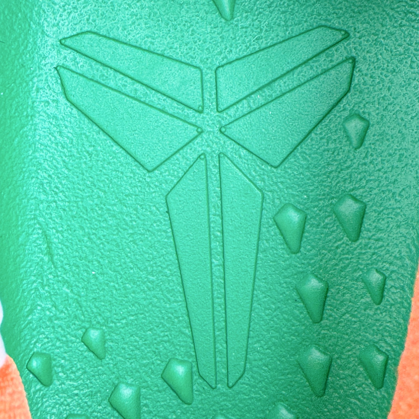 图片[13]-＃GX NK Zoom Kobe Ⅷ System 科比8代复刻实战运动低帮文化篮球鞋 大师之路 威尼斯海滩 FQ3548-001 完美复刻公司货 React科技鞋垫加持 实战配置直接拉满 原楦纸板开发 鞋身流线型、后跟塑形 区分土肥圆 原厂针织鞋面一针一线匹配原版 全身鞋材卡料色独家定制 唯一万针立体刺绣SWOOSH 真实底模最大50.5 实战利器 专供海外市场 独立原厂模具 首批不拼图大几率过验 亲测已过 支持各种高强度实战 无需担心 补货周期极长 脚宽建议买大半码 科比系列前掌偏窄 支持七天无理由退换 尺码： 40 40.5 41 42 42.5 43 44 44.5 45 46 47.5 48.5 49.5 50.5-选品中心