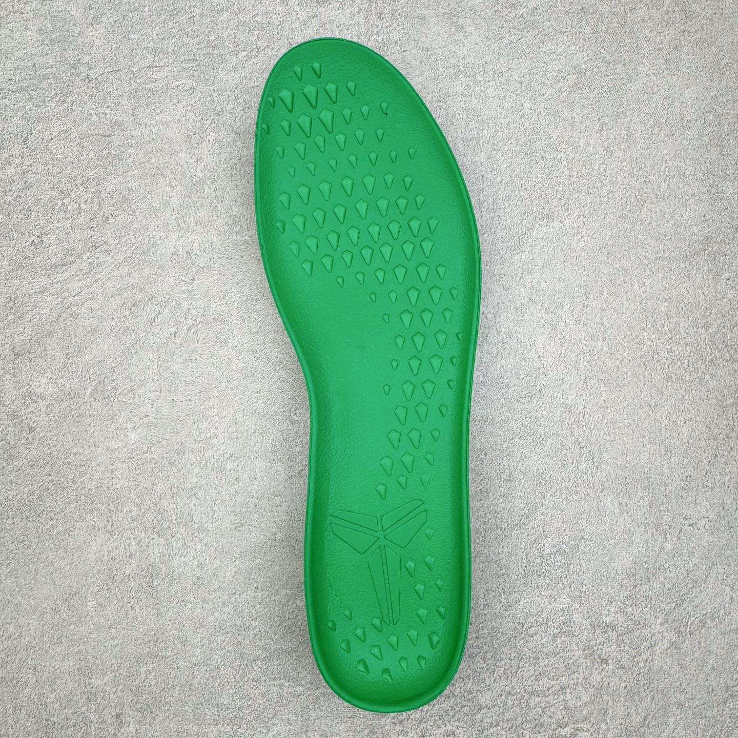 图片[11]-＃GX NK Zoom Kobe Ⅷ System 科比8代复刻实战运动低帮文化篮球鞋 大师之路 威尼斯海滩 FQ3548-001 完美复刻公司货 React科技鞋垫加持 实战配置直接拉满 原楦纸板开发 鞋身流线型、后跟塑形 区分土肥圆 原厂针织鞋面一针一线匹配原版 全身鞋材卡料色独家定制 唯一万针立体刺绣SWOOSH 真实底模最大50.5 实战利器 专供海外市场 独立原厂模具 首批不拼图大几率过验 亲测已过 支持各种高强度实战 无需担心 补货周期极长 脚宽建议买大半码 科比系列前掌偏窄 支持七天无理由退换 尺码： 40 40.5 41 42 42.5 43 44 44.5 45 46 47.5 48.5 49.5 50.5-选品中心