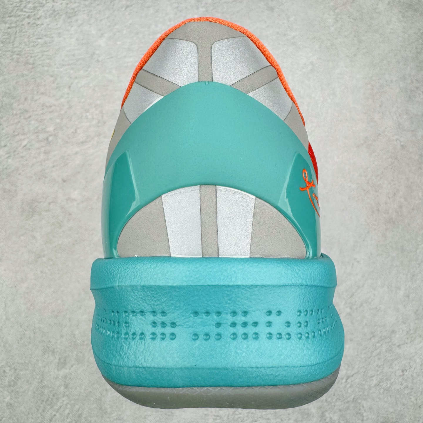 图片[8]-＃GX NK Zoom Kobe Ⅷ System 科比8代复刻实战运动低帮文化篮球鞋 大师之路 威尼斯海滩 FQ3548-001 完美复刻公司货 React科技鞋垫加持 实战配置直接拉满 原楦纸板开发 鞋身流线型、后跟塑形 区分土肥圆 原厂针织鞋面一针一线匹配原版 全身鞋材卡料色独家定制 唯一万针立体刺绣SWOOSH 真实底模最大50.5 实战利器 专供海外市场 独立原厂模具 首批不拼图大几率过验 亲测已过 支持各种高强度实战 无需担心 补货周期极长 脚宽建议买大半码 科比系列前掌偏窄 支持七天无理由退换 尺码： 40 40.5 41 42 42.5 43 44 44.5 45 46 47.5 48.5 49.5 50.5-选品中心