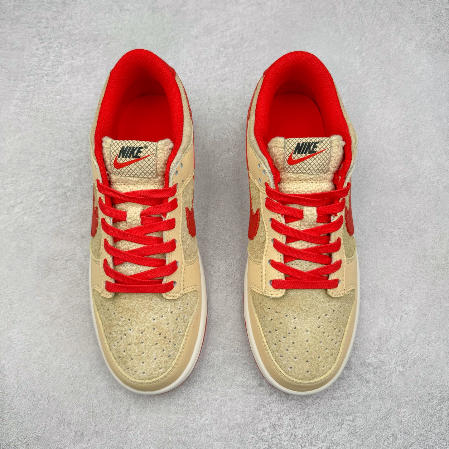 图片[2]-＃K1 NK Dunk Low 棕红 HJ9100-294 全新支线性价比拉满 迎合行情定价 正确头层皮料 细节均购入原鞋校对开发 全套原纸板楦头加持 细节品控鞋型稳定 独家私模官方最新原厂磨具打造大底 鞋头坡度极致还原 原盒原配 玻璃冲刀 超高清洁度 全鞋零毛边皮料切割 正确中底布背胶中底布拉帮走线 尺码：36 36.5 37.5 38 38.5 39 40 40.5 41 42 42.5 43 44 44.5 45 46-选品中心