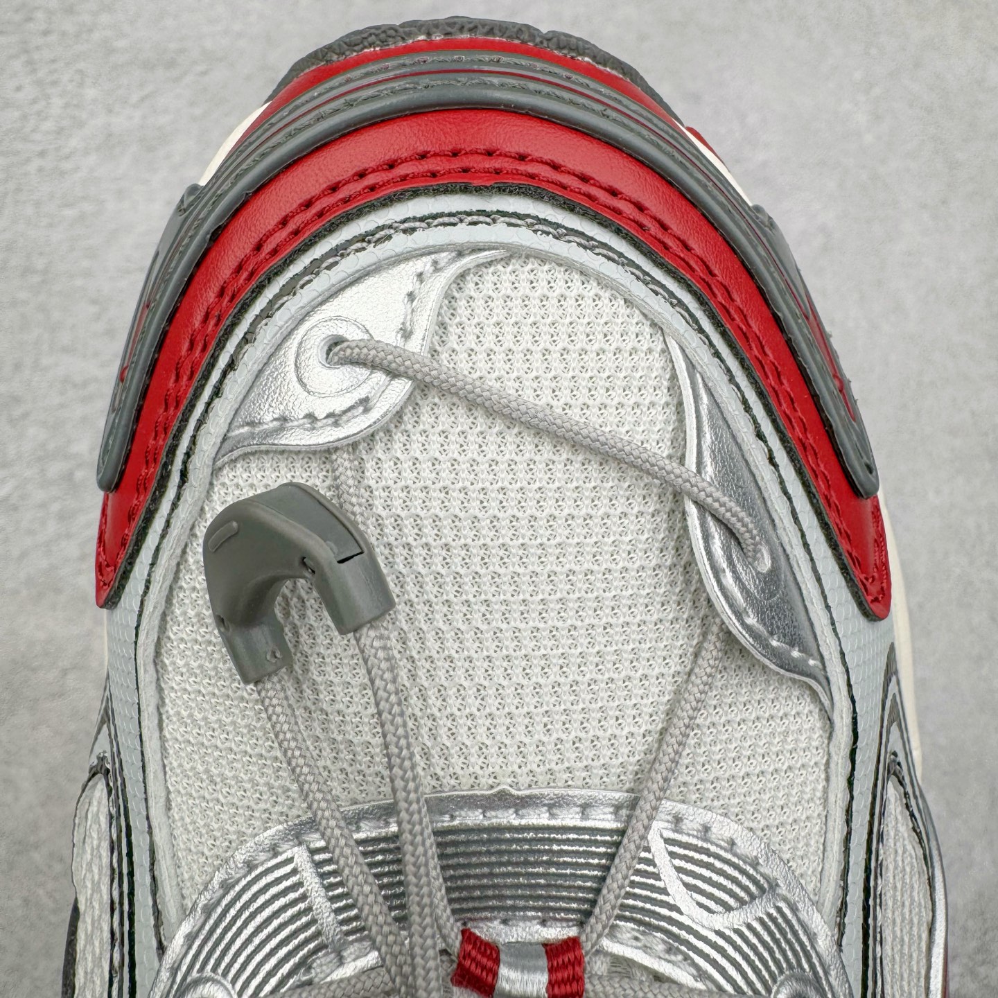 图片[14]-＃Lw纯原 ASICS Gel-Kahana TR V4 亚瑟士机能户外风系列低帮轻量缓震休闲运动跑步鞋 身处城市的喧嚣，内心的想象却永不停歇，Z世代处于现实的繁忙中始终想象着生活的另一种可能和对未知的展望。想象并非背离现实，而是对自我最真实的期待。为鼓励新世代青年唤起对自我的正向的想象，并展开积极的行动，ASICS亚瑟士于2024释出全新主题——唤想自定义。率先推出鞋款GEL-KAHANA TR V4，将出色的城市潮流与户外机能融为一体，实现无界想象与唤回真实自我的完美连结。于城市绽放姿态，唤想自定义。GEL-KAHANA TR V4融合了极具户外型格的设计细节。鞋款大底与中底采用了AHAR耐磨橡胶与GEL缓震胶技术，拥有良好的抓地力与舒适的穿着体验。鞋底所使用的一体化TPU稳定片，为更好地贴合GEL-KAHANA TR V4而全新开模再造，能有效防止脚部过度扭转与侧翻，在提供优秀稳定性的同时，进一步增强了鞋款的机能设计美学。快速系带系统在方便穿戴的同时，为户外运动提供了更优的防护。 GEL-KAHANA TR V4为日常穿着提供稳定、舒适的支撑，鼓励每个人在城市空间中的大胆探索，追寻无拘束的旷野之梦。尺码：36 37 37.5 38 39 39.5 40.5 41.5 42 42.5 43.5 44 44.5 45 46-选品中心