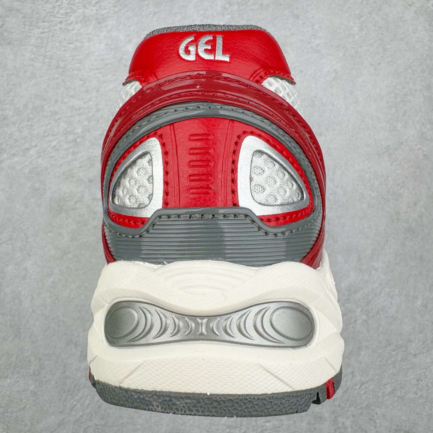 图片[8]-＃Lw纯原 ASICS Gel-Kahana TR V4 亚瑟士机能户外风系列低帮轻量缓震休闲运动跑步鞋 身处城市的喧嚣，内心的想象却永不停歇，Z世代处于现实的繁忙中始终想象着生活的另一种可能和对未知的展望。想象并非背离现实，而是对自我最真实的期待。为鼓励新世代青年唤起对自我的正向的想象，并展开积极的行动，ASICS亚瑟士于2024释出全新主题——唤想自定义。率先推出鞋款GEL-KAHANA TR V4，将出色的城市潮流与户外机能融为一体，实现无界想象与唤回真实自我的完美连结。于城市绽放姿态，唤想自定义。GEL-KAHANA TR V4融合了极具户外型格的设计细节。鞋款大底与中底采用了AHAR耐磨橡胶与GEL缓震胶技术，拥有良好的抓地力与舒适的穿着体验。鞋底所使用的一体化TPU稳定片，为更好地贴合GEL-KAHANA TR V4而全新开模再造，能有效防止脚部过度扭转与侧翻，在提供优秀稳定性的同时，进一步增强了鞋款的机能设计美学。快速系带系统在方便穿戴的同时，为户外运动提供了更优的防护。 GEL-KAHANA TR V4为日常穿着提供稳定、舒适的支撑，鼓励每个人在城市空间中的大胆探索，追寻无拘束的旷野之梦。尺码：36 37 37.5 38 39 39.5 40.5 41.5 42 42.5 43.5 44 44.5 45 46-选品中心