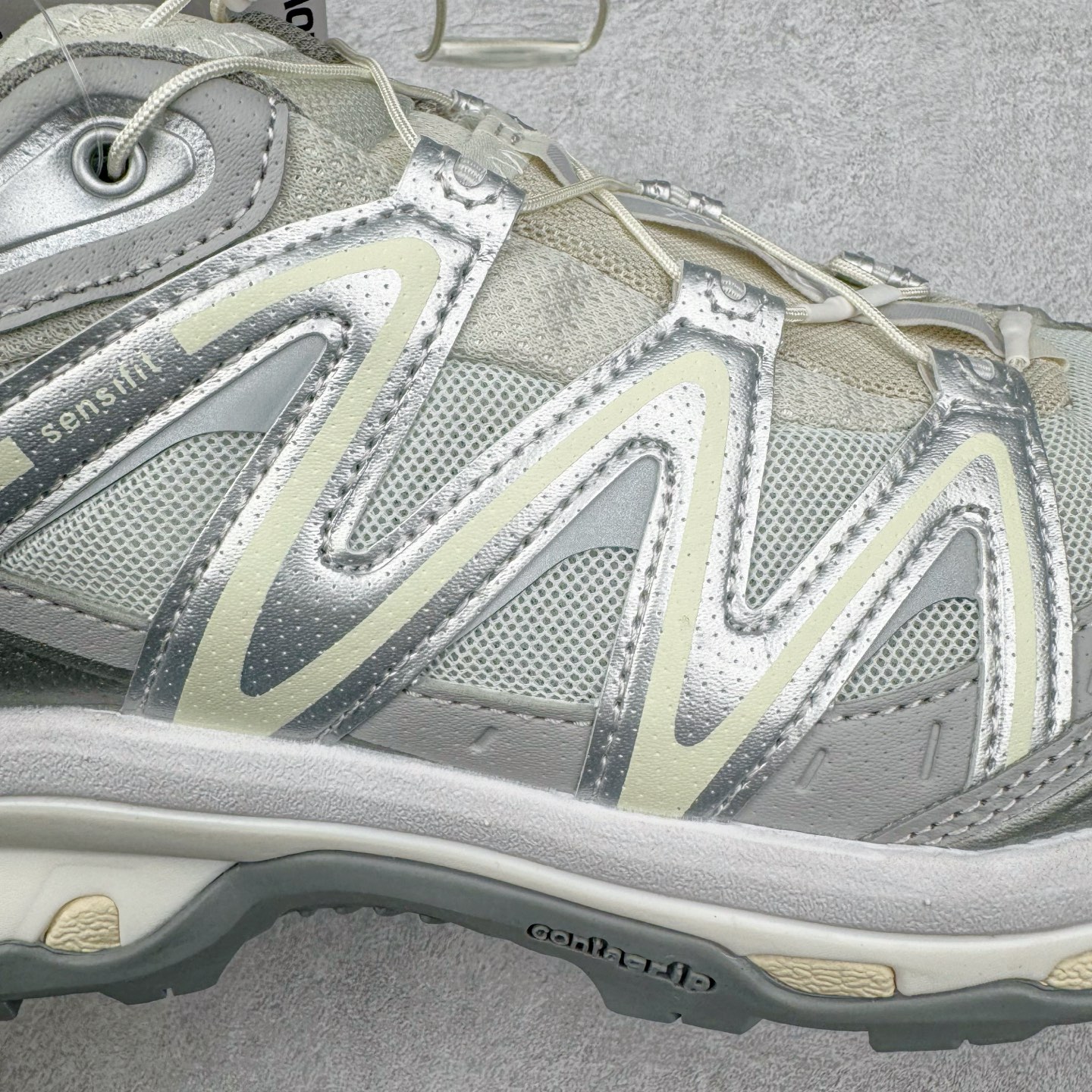 图片[18]-＃PK4.0 Salomon XT-QUEST ADV 萨洛蒙潮流越野机能户外功能鞋 基于市场现有版本全新升级调整改良 现阶段市场最强产物 全新主色陆续出货 大底描漆工整零瑕疵 鞋头定型弧度完美 纯原外贸平台特供订单 耗时半年巨作 全套原纸板楦头开发 原厂特供网布配套加持 确保原汁原味 完美呈现版型 原档数据独家私模五层组合大底 男女鞋同步官方开发至46.5 原装Ortholite轻量化鞋垫 中底布带钢印编号 原厂TPU锁扣 进口港宝加持 后跟自然饱满 还原公司包裹性 基于 SALOMON 初代 XT 鞋身造型并搭载 4D ADVANCED CHASSIS™ 大底打造而成 为这款 XT-QUEST 带来了多项足部控制与保护等功能性 如在运动过程中控制左右晃动的过程而提高稳定性、改善长途越野过程中足中到足尖的过渡、提高感知岩石的精确度以抵抗尖锐物体对脚底的伤害以及采用动态缓冲来增强穿着舒适感 从而减轻疲劳感 使XT-QUEST 成为一双舒适且安全的户外之履 尺码：36 36.5 37.5 38 38.5 39 40 40.5 41 42 42.5 43 44 44.5 45-选品中心