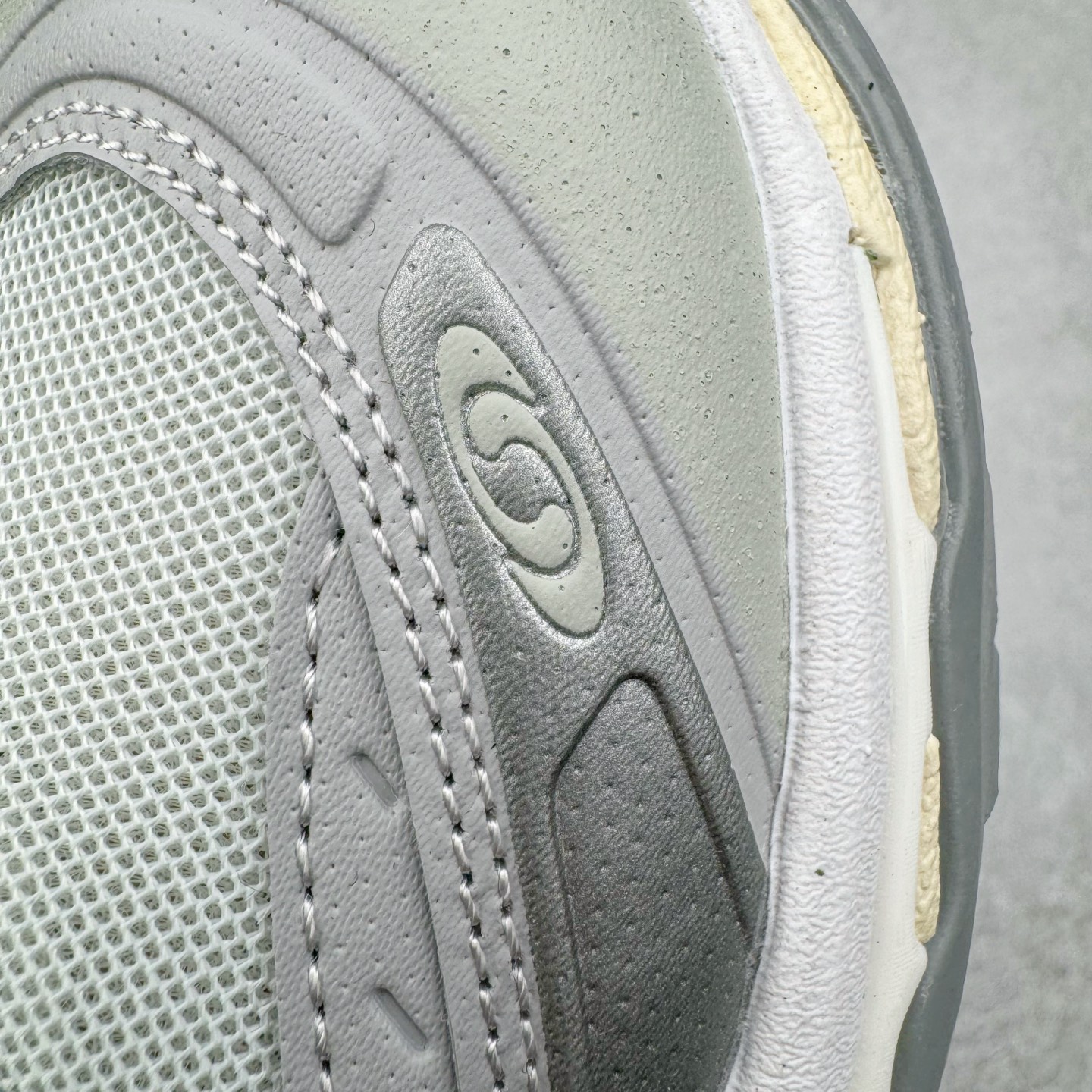 图片[15]-＃PK4.0 Salomon XT-QUEST ADV 萨洛蒙潮流越野机能户外功能鞋 基于市场现有版本全新升级调整改良 现阶段市场最强产物 全新主色陆续出货 大底描漆工整零瑕疵 鞋头定型弧度完美 纯原外贸平台特供订单 耗时半年巨作 全套原纸板楦头开发 原厂特供网布配套加持 确保原汁原味 完美呈现版型 原档数据独家私模五层组合大底 男女鞋同步官方开发至46.5 原装Ortholite轻量化鞋垫 中底布带钢印编号 原厂TPU锁扣 进口港宝加持 后跟自然饱满 还原公司包裹性 基于 SALOMON 初代 XT 鞋身造型并搭载 4D ADVANCED CHASSIS™ 大底打造而成 为这款 XT-QUEST 带来了多项足部控制与保护等功能性 如在运动过程中控制左右晃动的过程而提高稳定性、改善长途越野过程中足中到足尖的过渡、提高感知岩石的精确度以抵抗尖锐物体对脚底的伤害以及采用动态缓冲来增强穿着舒适感 从而减轻疲劳感 使XT-QUEST 成为一双舒适且安全的户外之履 尺码：36 36.5 37.5 38 38.5 39 40 40.5 41 42 42.5 43 44 44.5 45-选品中心