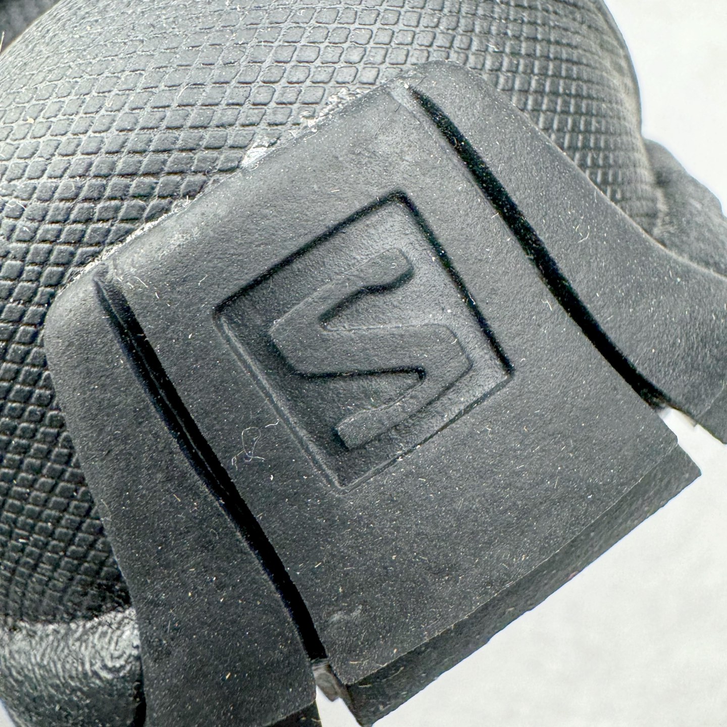 图片[15]-＃PK4.0 SALOMON XA Pro 3D ADV 萨洛蒙潮流越野机能户外功能鞋 基于市场现有版本全新升级调整改良 现阶段市场最强产物 全新主色陆续出货 大底描漆工整零瑕疵 鞋头定型弧度完 纯原外贸平台特供订单 耗时半年巨作 全套原纸板楦头开发 原厂特供网布配套加持 确保原汁原味 完美呈现版型 原档数据独家私模五层组合大底 原装Ortholite轻量化鞋垫 中底布带钢印编号 原厂TPU锁扣 进口港宝加持 后跟自然饱满 还原公司包裹性 鞋面采用SENSIFT贴合技术 全方位贴合包裹脚型 鞋跟部鞋底牵引设计 提供强大的抓地性能 更适应野外崎岖不平的道路 其3D ADVANCED CHASSIS底盘 材料轻量大化 钉齿设计更具稳定性 防护性 鞋底易磨损区运用CONTAGRIP高耐磨材料 应对城市硬质路面长距离跑考验 尺码：36 36.5 37.5 38 38.5 39 40 40.5 41 42 42.5 43 44 44.5 45-选品中心