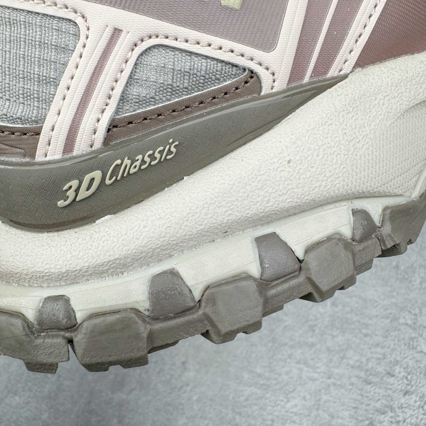 图片[18]-＃PK4.0 SALOMON XA Pro 3D ADV 萨洛蒙潮流越野机能户外功能鞋 基于市场现有版本全新升级调整改良 现阶段市场最强产物 全新主色陆续出货 大底描漆工整零瑕疵 鞋头定型弧度完 纯原外贸平台特供订单 耗时半年巨作 全套原纸板楦头开发 原厂特供网布配套加持 确保原汁原味 完美呈现版型 原档数据独家私模五层组合大底 原装Ortholite轻量化鞋垫 中底布带钢印编号 原厂TPU锁扣 进口港宝加持 后跟自然饱满 还原公司包裹性 鞋面采用SENSIFT贴合技术 全方位贴合包裹脚型 鞋跟部鞋底牵引设计 提供强大的抓地性能 更适应野外崎岖不平的道路 其3D ADVANCED CHASSIS底盘 材料轻量大化 钉齿设计更具稳定性 防护性 鞋底易磨损区运用CONTAGRIP高耐磨材料 应对城市硬质路面长距离跑考验 尺码：36 36.5 37.5 38 38.5 39 40 40.5 41 42 42.5 43 44 44.5 45-选品中心