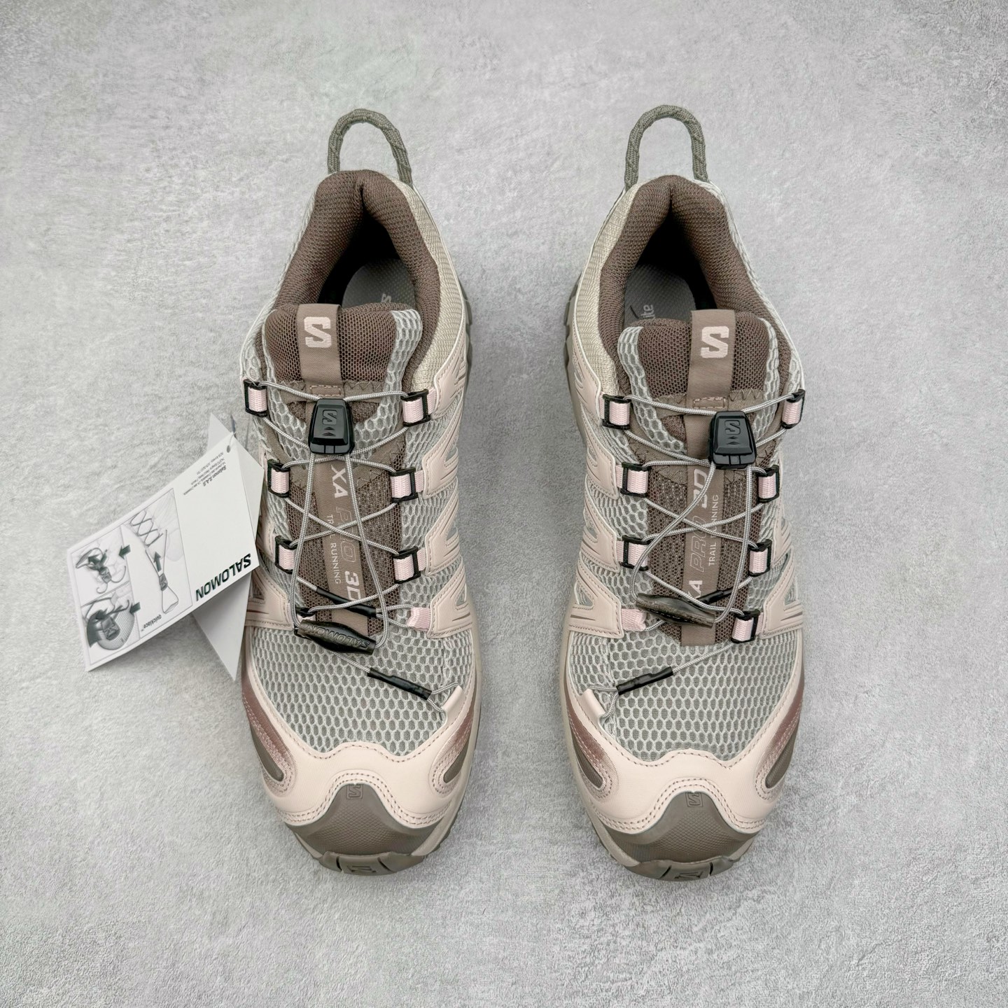 图片[2]-＃PK4.0 SALOMON XA Pro 3D ADV 萨洛蒙潮流越野机能户外功能鞋 基于市场现有版本全新升级调整改良 现阶段市场最强产物 全新主色陆续出货 大底描漆工整零瑕疵 鞋头定型弧度完 纯原外贸平台特供订单 耗时半年巨作 全套原纸板楦头开发 原厂特供网布配套加持 确保原汁原味 完美呈现版型 原档数据独家私模五层组合大底 原装Ortholite轻量化鞋垫 中底布带钢印编号 原厂TPU锁扣 进口港宝加持 后跟自然饱满 还原公司包裹性 鞋面采用SENSIFT贴合技术 全方位贴合包裹脚型 鞋跟部鞋底牵引设计 提供强大的抓地性能 更适应野外崎岖不平的道路 其3D ADVANCED CHASSIS底盘 材料轻量大化 钉齿设计更具稳定性 防护性 鞋底易磨损区运用CONTAGRIP高耐磨材料 应对城市硬质路面长距离跑考验 尺码：36 36.5 37.5 38 38.5 39 40 40.5 41 42 42.5 43 44 44.5 45-选品中心