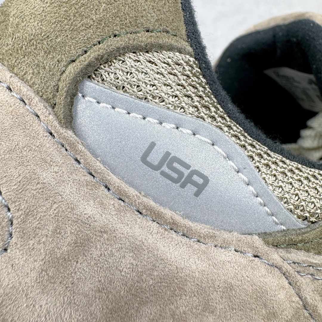 图片[14]-＃M纯原 JJJJound x New Balance M992J2 新百伦NB992 联名总统复古慢跑鞋 灰棕 正确3M反光细节 原楦原纸版开发 正确6层组合底模精密开发 后跟透明TPU水晶装饰条稳固 沿用了引以为傲的跑鞋手工技艺 采用猪皮绒面并包裹局部透气网面的鞋身设计 菱网鞋舌上刻有New Balance USA 鞋面依旧身着经典的大热之灰 彰显了其高端的品质身份 尺码：36 37 37.5 38 38.5 39 40 40.5 41.5 42 42.5 43 44 45 46.5-选品中心