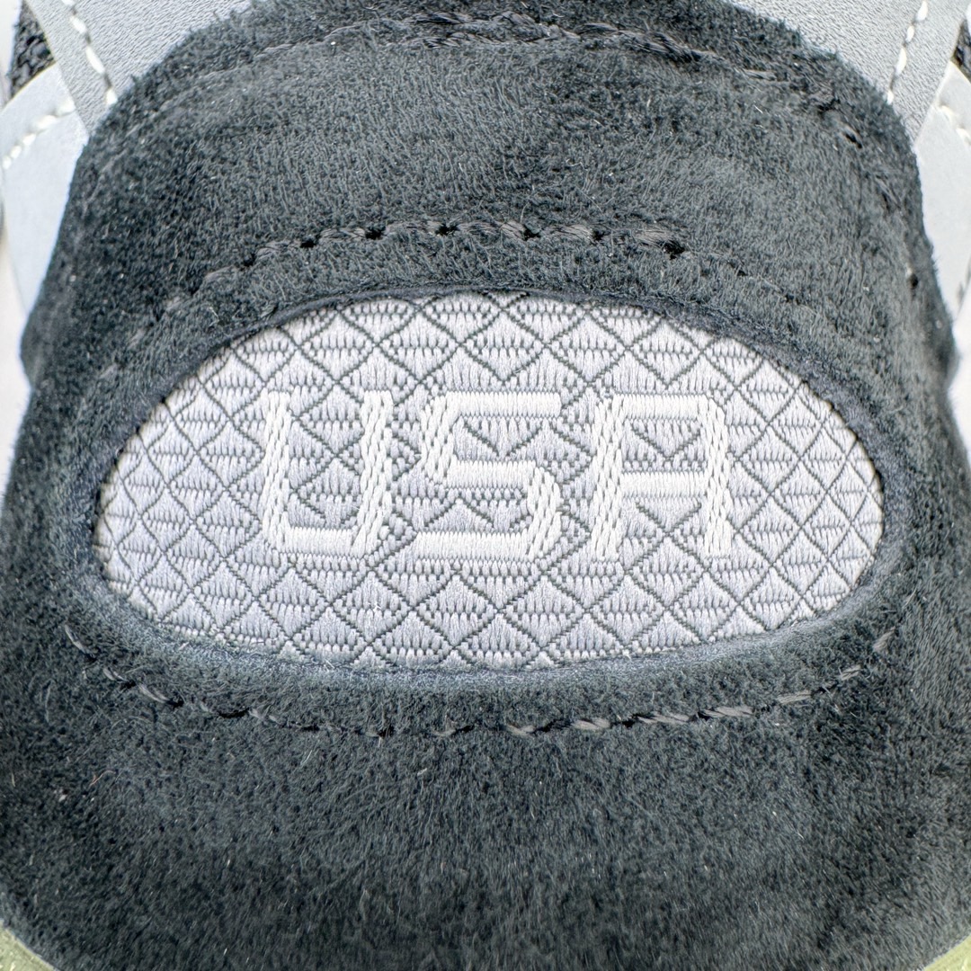 图片[14]-＃M纯原 New Balance M992EB 新百伦NB992总统复古慢跑鞋 黑色 正确3M反光细节 原楦原纸版开发 正确6层组合底模精密开发 后跟透明TPU水晶装饰条稳固 沿用了引以为傲的跑鞋手工技艺 采用猪皮绒面并包裹局部透气网面的鞋身设计 菱网鞋舌上刻有New Balance USA 鞋面依旧身着经典的大热之灰 彰显了其高端的品质身份 尺码：36 37 37.5 38 38.5 39 40 40.5 41.5 42 42.5 43 44 45 46.5-选品中心