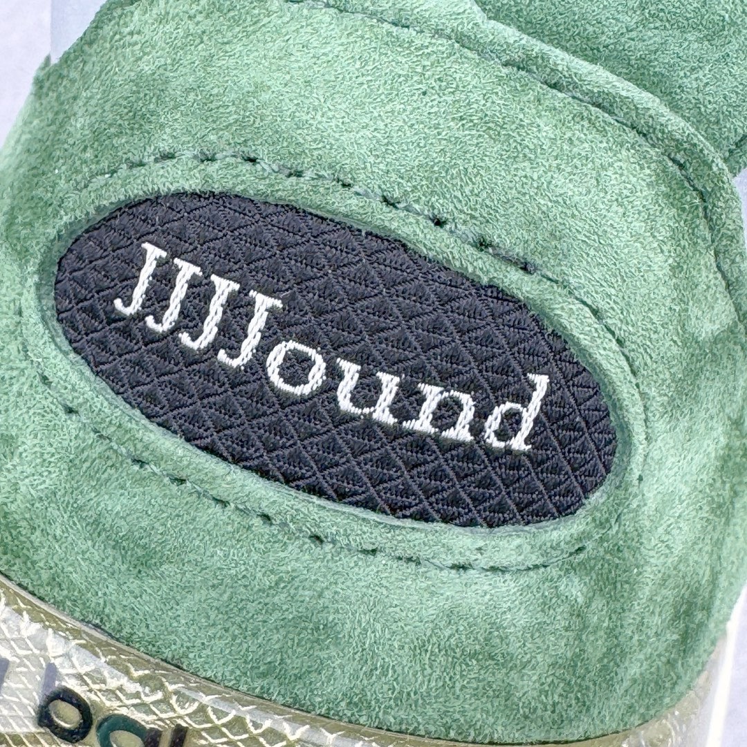 图片[12]-＃M纯原 JJJJound x New Balance M992JJ 新百伦NB992 联名总统复古慢跑鞋 绿色 正确3M反光细节 原楦原纸版开发 正确6层组合底模精密开发 后跟透明TPU水晶装饰条稳固 沿用了引以为傲的跑鞋手工技艺 采用猪皮绒面并包裹局部透气网面的鞋身设计 菱网鞋舌上刻有New Balance USA 鞋面依旧身着经典的大热之灰 彰显了其高端的品质身份 尺码：36 37 37.5 38 38.5 39 40 40.5 41.5 42 42.5 43 44 45 46.5-选品中心