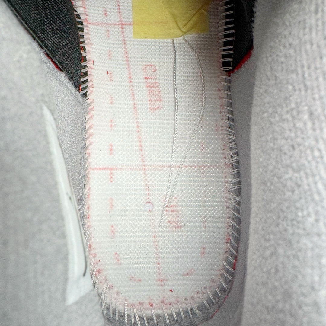 图片[11]-＃GX Air Jordan AJ4 Retro 愤怒公牛红色 308497-603 圈内最强四代 独家外贸特供尺码含 45.5 49.5 50.5 耗时半年巨作 全套原纸板楦头开发 原厂特供皮料加持 确保原汁原味 完美呈现四代版型 一比一鞋头弧度高度鞋身弧度 数据细节工艺流程均保持原鞋一致 原厂TPU网格鞋带扣 正确内里网布 菱角分明不变形无多余毛边 柔软性质感一致于原鞋 市场唯一原厂鞋扣模具 背面可见隐藏注塑口 原厂织唛标 原厂飞人电绣工艺 尾指中部跳三针 独家绑鞋带手法 印刷中底布 四线拉帮 米色美纹纸贴合固定 进口港宝加持 后跟自然饱满 全鞋荧光划线卡点 追求极致完美 每一双都是工艺品 多重QC质检 超越公司货的品控标准 实实在在的免检产品 尺码：40 40.5 41 42 42.5 43 44 44.5 45 45.5 46 47.5 48.5 49.5 50.5-选品中心