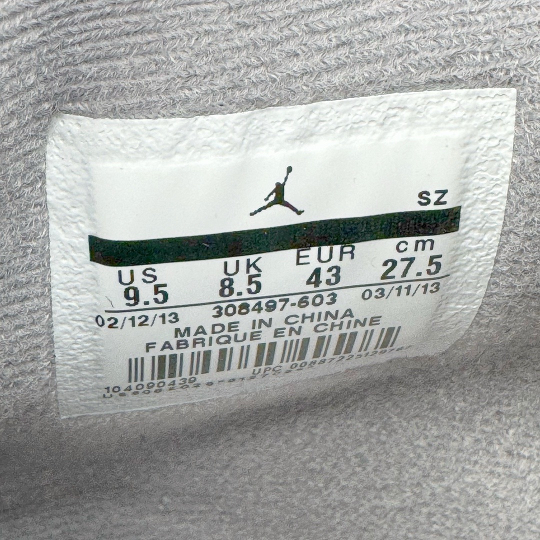 图片[12]-＃GX Air Jordan AJ4 Retro 愤怒公牛红色 308497-603 圈内最强四代 独家外贸特供尺码含 45.5 49.5 50.5 耗时半年巨作 全套原纸板楦头开发 原厂特供皮料加持 确保原汁原味 完美呈现四代版型 一比一鞋头弧度高度鞋身弧度 数据细节工艺流程均保持原鞋一致 原厂TPU网格鞋带扣 正确内里网布 菱角分明不变形无多余毛边 柔软性质感一致于原鞋 市场唯一原厂鞋扣模具 背面可见隐藏注塑口 原厂织唛标 原厂飞人电绣工艺 尾指中部跳三针 独家绑鞋带手法 印刷中底布 四线拉帮 米色美纹纸贴合固定 进口港宝加持 后跟自然饱满 全鞋荧光划线卡点 追求极致完美 每一双都是工艺品 多重QC质检 超越公司货的品控标准 实实在在的免检产品 尺码：40 40.5 41 42 42.5 43 44 44.5 45 45.5 46 47.5 48.5 49.5 50.5-选品中心