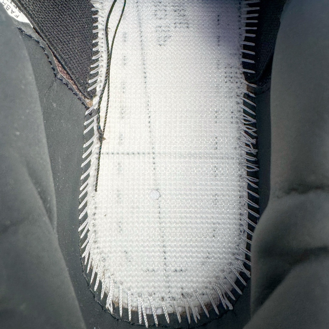 图片[10]-＃GX Travis Scott x Air Jordan AJ4 TS联名亲友限定棕色 AJ4-766302 圈内最强四代 独家外贸特供尺码含 45.5 49.5 50.5 耗时半年巨作 全套原纸板楦头开发 原厂特供皮料加持 确保原汁原味 完美呈现四代版型 一比一鞋头弧度高度鞋身弧度 数据细节工艺流程均保持原鞋一致 原厂TPU网格鞋带扣 正确内里网布 菱角分明不变形无多余毛边 柔软性质感一致于原鞋 市场唯一原厂鞋扣模具 背面可见隐藏注塑口 原厂织唛标 原厂飞人电绣工艺 尾指中部跳三针 独家绑鞋带手法 印刷中底布 四线拉帮 米色美纹纸贴合固定 进口港宝加持 后跟自然饱满 全鞋荧光划线卡点 追求极致完美 每一双都是工艺品 多重QC质检 超越公司货的品控标准 实实在在的免检产品 尺码：40 40.5 41 42 42.5 43 44 44.5 45 45.5 46 47.5 48.5 49.5 50.5-选品中心