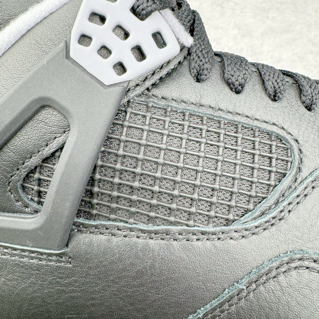 图片[10]-＃GX Air Jordan AJ4 \\\”Bred Reimagined\\\” 黑红2024 FV5029-006 全新批次 圈内最强四代 独家外贸特供尺码含 45.5 49.5 50.5 耗时半年巨作 全套原纸板楦头开发 原厂特供皮料加持 确保原汁原味 完美呈现四代版型 一比一鞋头弧度高度鞋身弧度 数据细节工艺流程均保持原鞋一致 原厂TPU网格鞋带扣 正确内里网布 菱角分明不变形无多余毛边 柔软性质感一致于原鞋 市场唯一原厂鞋扣模具 背面可见隐藏注塑口 原厂织唛标 原厂飞人电绣工艺 尾指中部跳三针 独家绑鞋带手法 印刷中底布 四线拉帮 米色美纹纸贴合固定 进口港宝加持 后跟自然饱满 全鞋荧光划线卡点 追求极致完美 每一双都是工艺品 多重QC质检 超越公司货的品控标准 实实在在的免检产品 尺码：40 40.5 41 42 42.5 43 44 44.5 45 45.5 46 47.5 48.5 49.5 50.5-选品中心