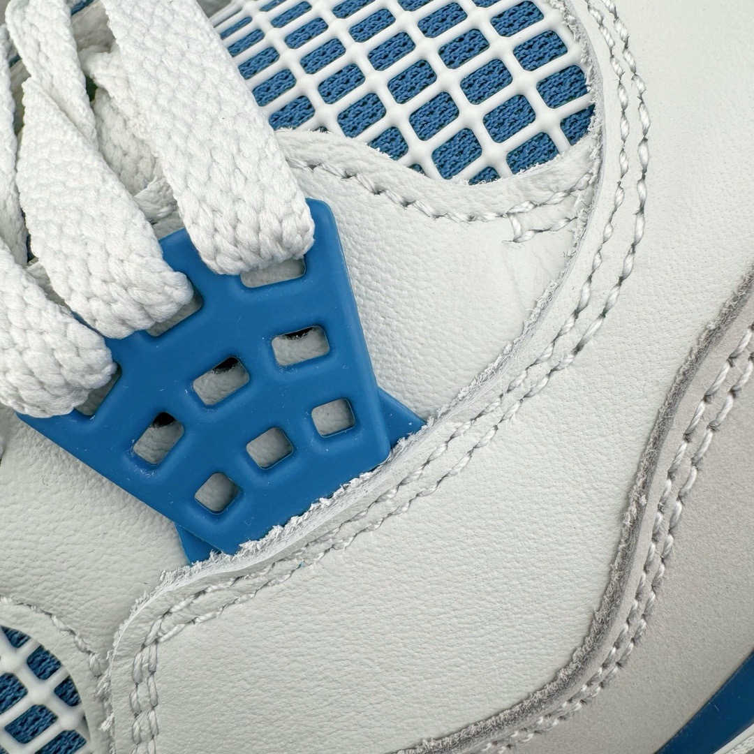 图片[13]-＃GX Air Jordan AJ4 Retro \\\”Military Blue\\\” 白蓝2024 FV5029-141 圈内最强四代 独家外贸特供尺码含 45.5 49.5 50.5 耗时半年巨作 全套原纸板楦头开发 原厂特供皮料加持 确保原汁原味 完美呈现四代版型 一比一鞋头弧度高度鞋身弧度 数据细节工艺流程均保持原鞋一致 原厂TPU网格鞋带扣 正确内里网布 菱角分明不变形无多余毛边 柔软性质感一致于原鞋 市场唯一原厂鞋扣模具 背面可见隐藏注塑口 原厂织唛标 原厂飞人电绣工艺 尾指中部跳三针 独家绑鞋带手法 印刷中底布 四线拉帮 米色美纹纸贴合固定 进口港宝加持 后跟自然饱满 全鞋荧光划线卡点 追求极致完美 每一双都是工艺品 多重QC质检 超越公司货的品控标准 实实在在的免检产品 尺码：40 40.5 41 42 42.5 43 44 44.5 45 45.5 46 47.5 48.5 49.5 50.5-选品中心