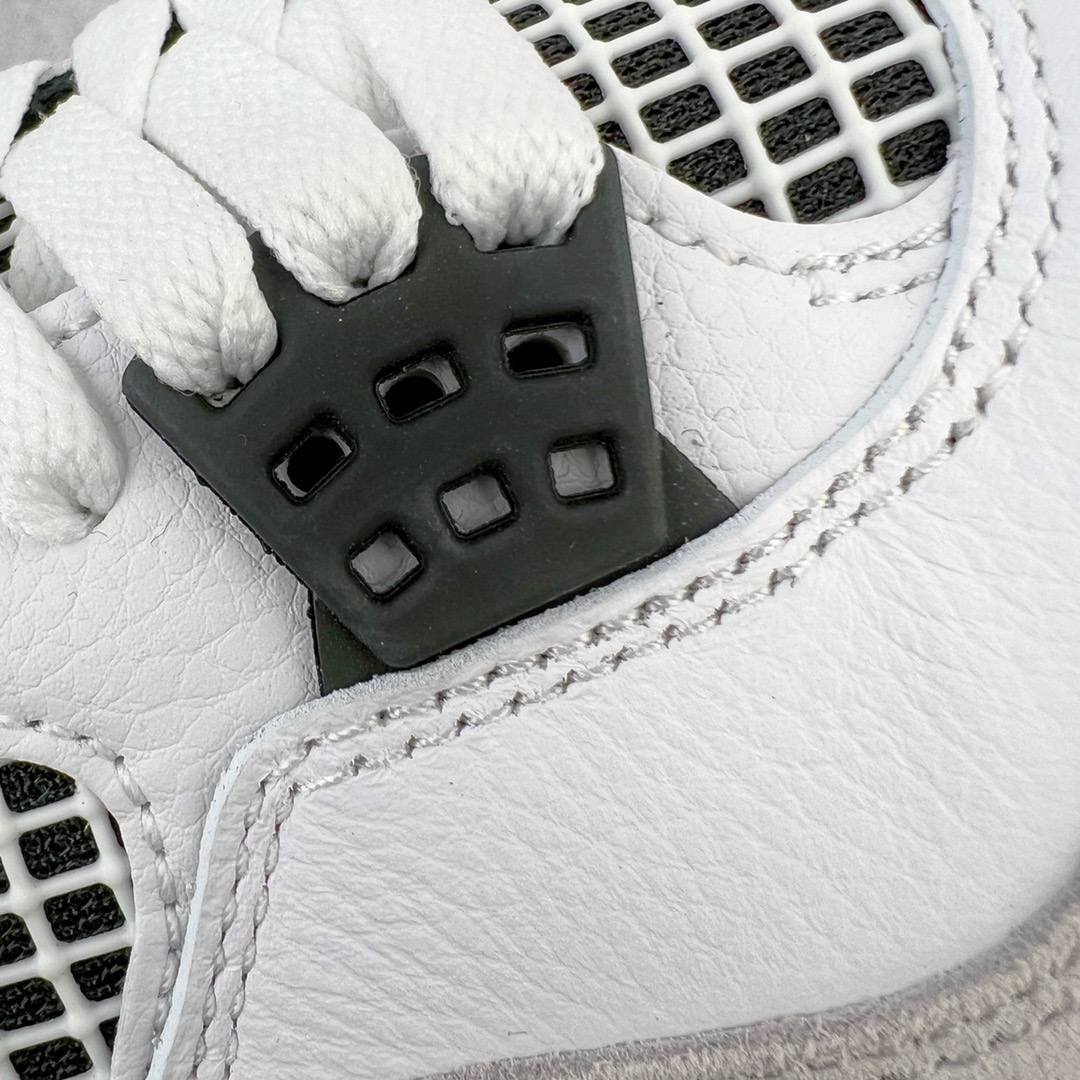 图片[14]-＃GX Air Jordan AJ4 Retro 小白水泥 DH6927-111 圈内最强四代 独家外贸特供尺码含 45.5 49.5 50.5 耗时半年巨作 全套原纸板楦头开发 原厂特供皮料加持 确保原汁原味 完美呈现四代版型 一比一鞋头弧度高度鞋身弧度 数据细节工艺流程均保持原鞋一致 原厂TPU网格鞋带扣 正确内里网布 菱角分明不变形无多余毛边 柔软性质感一致于原鞋 市场唯一原厂鞋扣模具 背面可见隐藏注塑口 原厂织唛标 原厂飞人电绣工艺 尾指中部跳三针 独家绑鞋带手法 印刷中底布 四线拉帮 米色美纹纸贴合固定 进口港宝加持 后跟自然饱满 全鞋荧光划线卡点 追求极致完美 每一双都是工艺品 多重QC质检 超越公司货的品控标准 实实在在的免检产品 尺码：40 40.5 41 42 42.5 43 44 44.5 45 45.5 46 47.5 48.5 49.5 50.5-选品中心