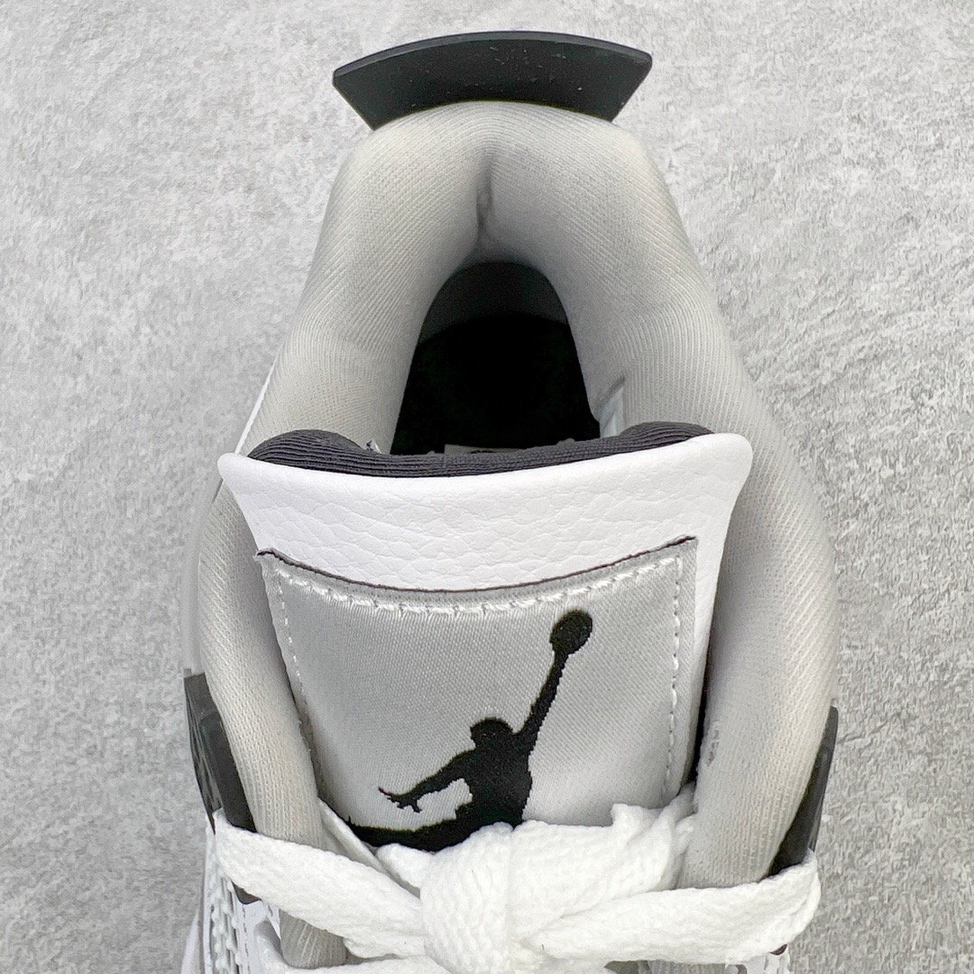图片[16]-＃GX Air Jordan AJ4 Retro 小白水泥 DH6927-111 圈内最强四代 独家外贸特供尺码含 45.5 49.5 50.5 耗时半年巨作 全套原纸板楦头开发 原厂特供皮料加持 确保原汁原味 完美呈现四代版型 一比一鞋头弧度高度鞋身弧度 数据细节工艺流程均保持原鞋一致 原厂TPU网格鞋带扣 正确内里网布 菱角分明不变形无多余毛边 柔软性质感一致于原鞋 市场唯一原厂鞋扣模具 背面可见隐藏注塑口 原厂织唛标 原厂飞人电绣工艺 尾指中部跳三针 独家绑鞋带手法 印刷中底布 四线拉帮 米色美纹纸贴合固定 进口港宝加持 后跟自然饱满 全鞋荧光划线卡点 追求极致完美 每一双都是工艺品 多重QC质检 超越公司货的品控标准 实实在在的免检产品 尺码：40 40.5 41 42 42.5 43 44 44.5 45 45.5 46 47.5 48.5 49.5 50.5-选品中心