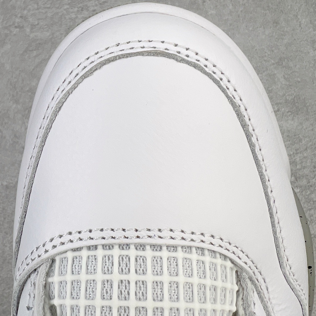图片[15]-＃GX Air Jordan AJ4 Retro 白灰奥利奥 CT8527-100 圈内最强四代 独家外贸特供尺码含 45.5 49.5 50.5 耗时半年巨作 全套原纸板楦头开发 原厂特供皮料加持 确保原汁原味 完美呈现四代版型 一比一鞋头弧度高度鞋身弧度 数据细节工艺流程均保持原鞋一致 原厂TPU网格鞋带扣 正确内里网布 菱角分明不变形无多余毛边 柔软性质感一致于原鞋 市场唯一原厂鞋扣模具 背面可见隐藏注塑口 原厂织唛标 原厂飞人电绣工艺 尾指中部跳三针 独家绑鞋带手法 印刷中底布 四线拉帮 米色美纹纸贴合固定 进口港宝加持 后跟自然饱满 全鞋荧光划线卡点 追求极致完美 每一双都是工艺品 多重QC质检 超越公司货的品控标准 实实在在的免检产品 尺码：40 40.5 41 42 42.5 43 44 44.5 45 45.5 46 47.5 48.5 49.5 50.5-选品中心