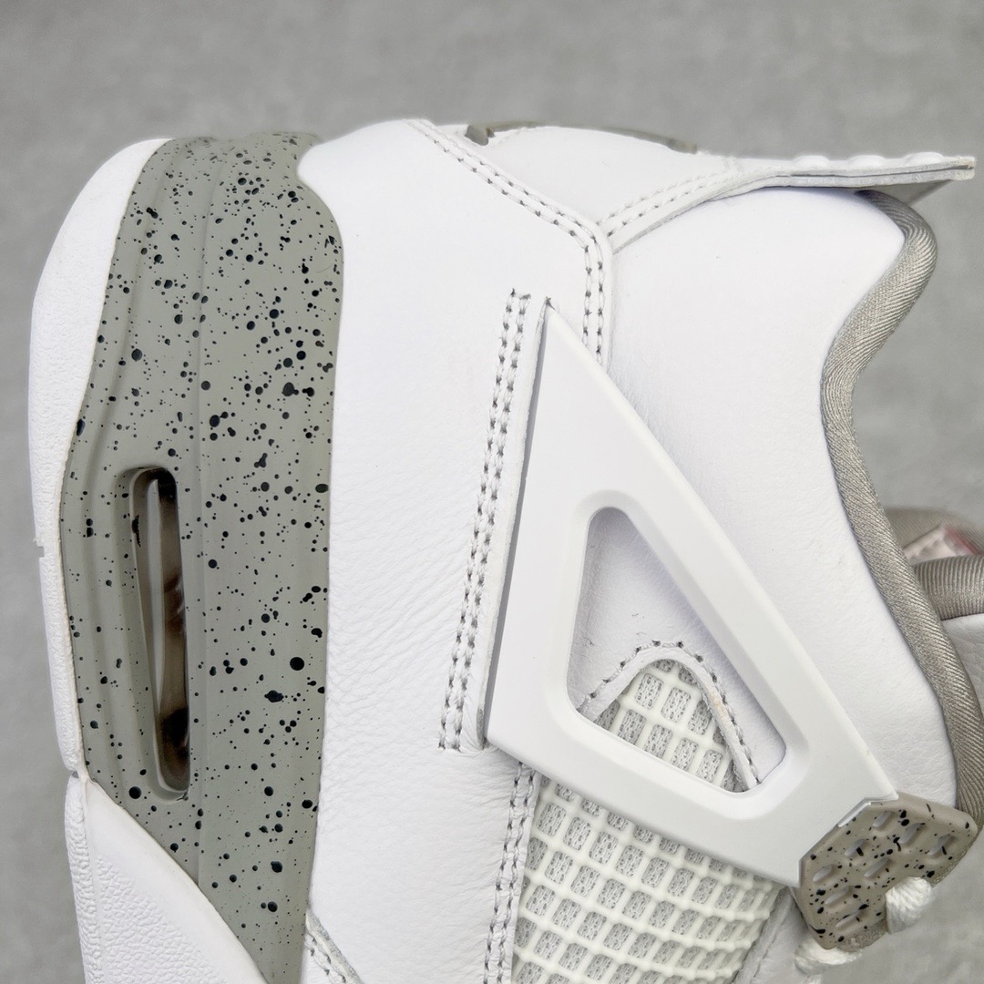 图片[13]-＃GX Air Jordan AJ4 Retro 白灰奥利奥 CT8527-100 圈内最强四代 独家外贸特供尺码含 45.5 49.5 50.5 耗时半年巨作 全套原纸板楦头开发 原厂特供皮料加持 确保原汁原味 完美呈现四代版型 一比一鞋头弧度高度鞋身弧度 数据细节工艺流程均保持原鞋一致 原厂TPU网格鞋带扣 正确内里网布 菱角分明不变形无多余毛边 柔软性质感一致于原鞋 市场唯一原厂鞋扣模具 背面可见隐藏注塑口 原厂织唛标 原厂飞人电绣工艺 尾指中部跳三针 独家绑鞋带手法 印刷中底布 四线拉帮 米色美纹纸贴合固定 进口港宝加持 后跟自然饱满 全鞋荧光划线卡点 追求极致完美 每一双都是工艺品 多重QC质检 超越公司货的品控标准 实实在在的免检产品 尺码：40 40.5 41 42 42.5 43 44 44.5 45 45.5 46 47.5 48.5 49.5 50.5-选品中心