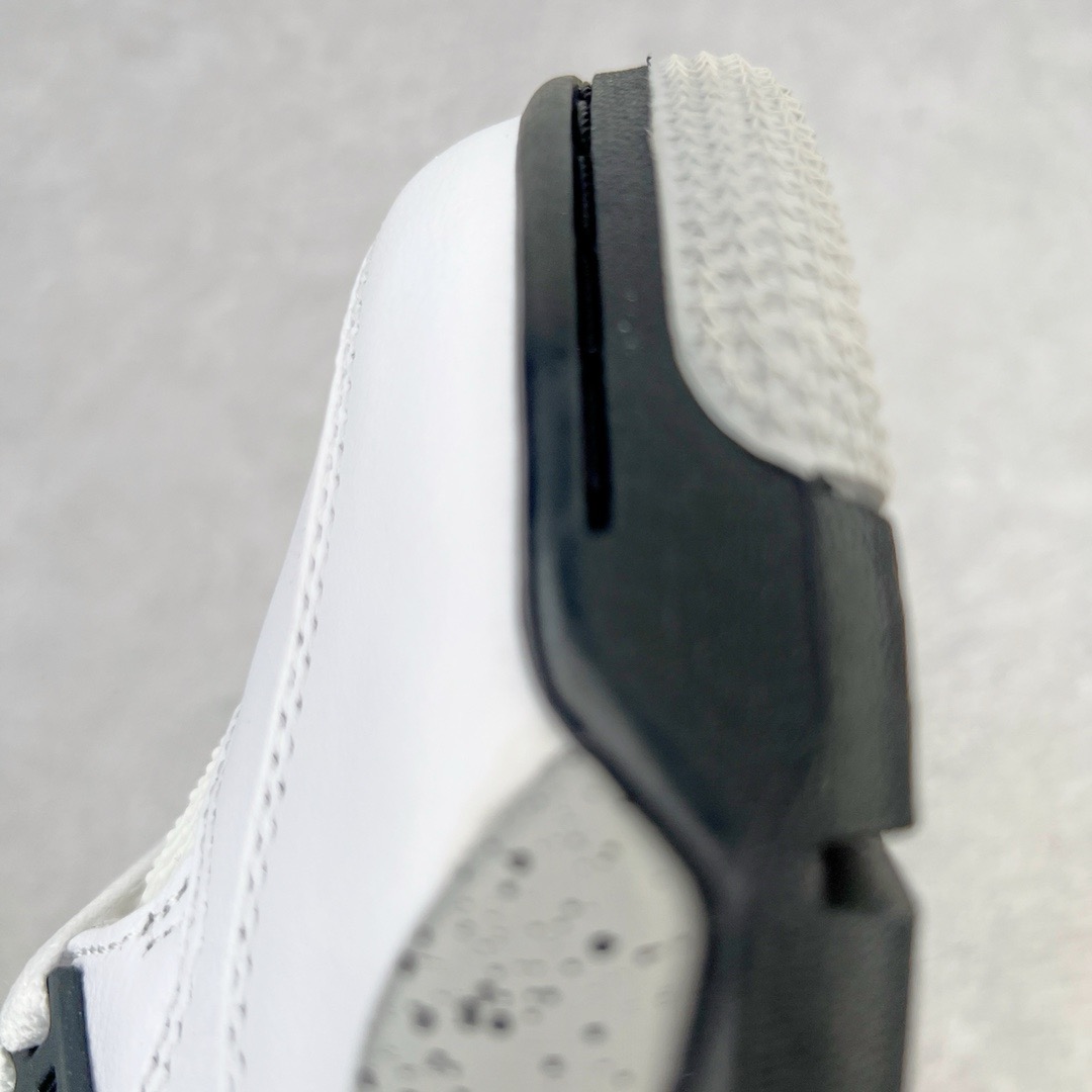 图片[17]-＃绿X/GX Air Jordan AJ4 Retro 白水泥 840606-190 圈内最强四代 独家外贸特供尺码含 45.5 49.5 50.5 耗时半年巨作 全套原纸板楦头开发 原厂特供皮料加持 确保原汁原味 完美呈现四代版型 一比一鞋头弧度高度鞋身弧度 数据细节工艺流程均保持原鞋一致 原厂TPU网格鞋带扣 正确内里网布 菱角分明不变形无多余毛边 柔软性质感一致于原鞋 市场唯一原厂鞋扣模具 背面可见隐藏注塑口 原厂织唛标 原厂飞人电绣工艺 尾指中部跳三针 独家绑鞋带手法 印刷中底布 四线拉帮 米色美纹纸贴合固定 进口港宝加持 后跟自然饱满 全鞋荧光划线卡点 追求极致完美 每一双都是工艺品 多重QC质检 超越公司货的品控标准 实实在在的免检产品 尺码：40 40.5 41 42 42.5 43 44 44.5 45 45.5 46 47.5 48.5 49.5 50.5-选品中心