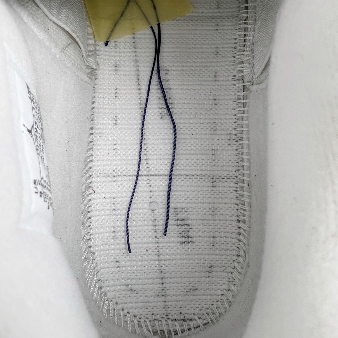 图片[17]-＃GX Air Jordan AJ4 Retro 午夜蓝 DH6927-140 圈内最强四代 独家外贸特供尺码含 45.5 49.5 50.5 耗时半年巨作 全套原纸板楦头开发 原厂特供皮料加持 确保原汁原味 完美呈现四代版型 一比一鞋头弧度高度鞋身弧度 数据细节工艺流程均保持原鞋一致 原厂TPU网格鞋带扣 正确内里网布 菱角分明不变形无多余毛边 柔软性质感一致于原鞋 市场唯一原厂鞋扣模具 背面可见隐藏注塑口 原厂织唛标 原厂飞人电绣工艺 尾指中部跳三针 独家绑鞋带手法 印刷中底布 四线拉帮 米色美纹纸贴合固定 进口港宝加持 后跟自然饱满 全鞋荧光划线卡点 追求极致完美 每一双都是工艺品 多重QC质检 超越公司货的品控标准 实实在在的免检产品 尺码：40 40.5 41 42 42.5 43 44 44.5 45 45.5 46 47.5 48.5 49.5 50.5-选品中心