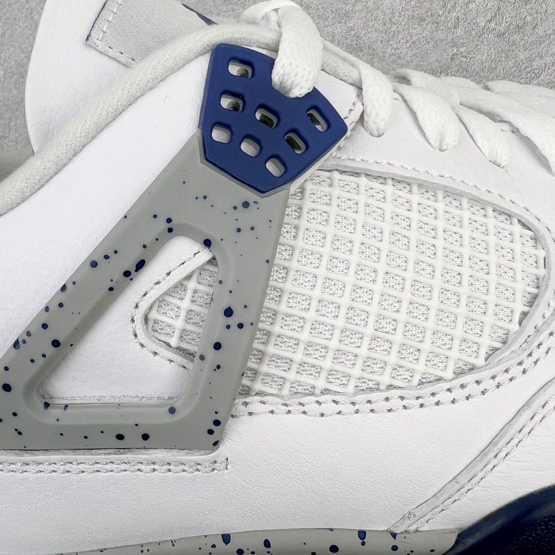 图片[11]-＃GX Air Jordan AJ4 Retro 午夜蓝 DH6927-140 圈内最强四代 独家外贸特供尺码含 45.5 49.5 50.5 耗时半年巨作 全套原纸板楦头开发 原厂特供皮料加持 确保原汁原味 完美呈现四代版型 一比一鞋头弧度高度鞋身弧度 数据细节工艺流程均保持原鞋一致 原厂TPU网格鞋带扣 正确内里网布 菱角分明不变形无多余毛边 柔软性质感一致于原鞋 市场唯一原厂鞋扣模具 背面可见隐藏注塑口 原厂织唛标 原厂飞人电绣工艺 尾指中部跳三针 独家绑鞋带手法 印刷中底布 四线拉帮 米色美纹纸贴合固定 进口港宝加持 后跟自然饱满 全鞋荧光划线卡点 追求极致完美 每一双都是工艺品 多重QC质检 超越公司货的品控标准 实实在在的免检产品 尺码：40 40.5 41 42 42.5 43 44 44.5 45 45.5 46 47.5 48.5 49.5 50.5-选品中心