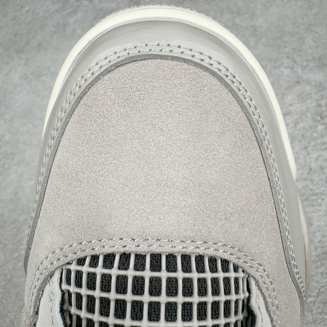 图片[14]-＃GX Air Jordan AJ4 Retro 电镀银 AQ9129-001 圈内最强四代 独家外贸特供尺码含 45.5 49.5 50.5 耗时半年巨作 全套原纸板楦头开发 原厂特供皮料加持 确保原汁原味 完美呈现四代版型 一比一鞋头弧度高度鞋身弧度 数据细节工艺流程均保持原鞋一致 原厂TPU网格鞋带扣 正确内里网布 菱角分明不变形无多余毛边 柔软性质感一致于原鞋 市场唯一原厂鞋扣模具 背面可见隐藏注塑口 原厂织唛标 原厂飞人电绣工艺 尾指中部跳三针 独家绑鞋带手法 印刷中底布 四线拉帮 米色美纹纸贴合固定 进口港宝加持 后跟自然饱满 全鞋荧光划线卡点 追求极致完美 每一双都是工艺品 多重QC质检 超越公司货的品控标准 实实在在的免检产品 尺码：40 40.5 41 42 42.5 43 44 44.5 45 45.5 46 47.5 48.5 49.5 50.5-选品中心