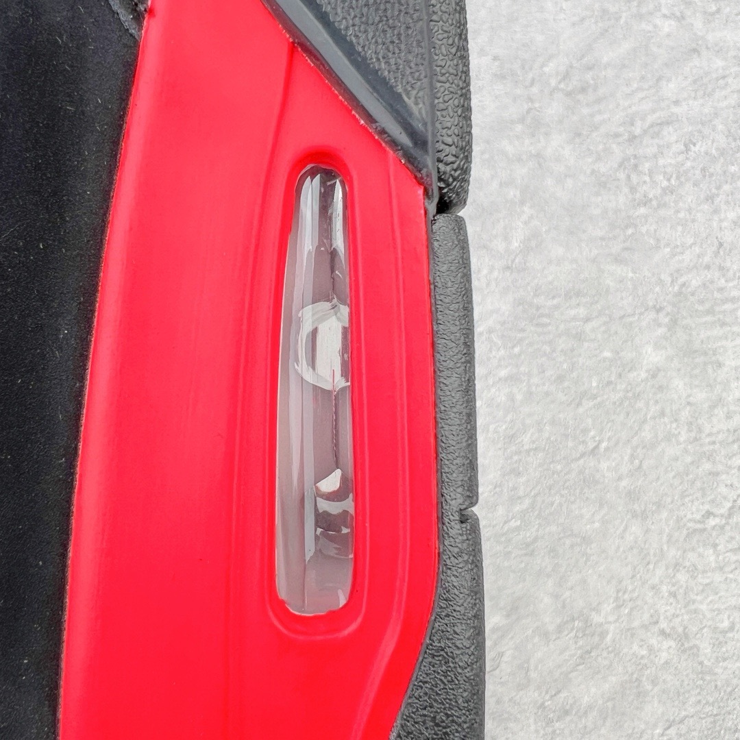 图片[15]-＃GX Air Jordan AJ4 Retro \\\”Red Thunder\\\” 黑红雷电 CT8527-016 圈内最强四代 独家外贸特供尺码含 45.5 49.5 50.5 耗时半年巨作 全套原纸板楦头开发 原厂特供皮料加持 确保原汁原味 完美呈现四代版型 一比一鞋头弧度高度鞋身弧度 数据细节工艺流程均保持原鞋一致 原厂TPU网格鞋带扣 正确内里网布 菱角分明不变形无多余毛边 柔软性质感一致于原鞋 市场唯一原厂鞋扣模具 背面可见隐藏注塑口 原厂织唛标 原厂飞人电绣工艺 尾指中部跳三针 独家绑鞋带手法 印刷中底布 四线拉帮 米色美纹纸贴合固定 进口港宝加持 后跟自然饱满 全鞋荧光划线卡点 追求极致完美 每一双都是工艺品 多重QC质检 超越公司货的品控标准 实实在在的免检产品 尺码：40 40.5 41 42 42.5 43 44 44.5 45 45.5 46 47.5 48.5 49.5 50.5-选品中心