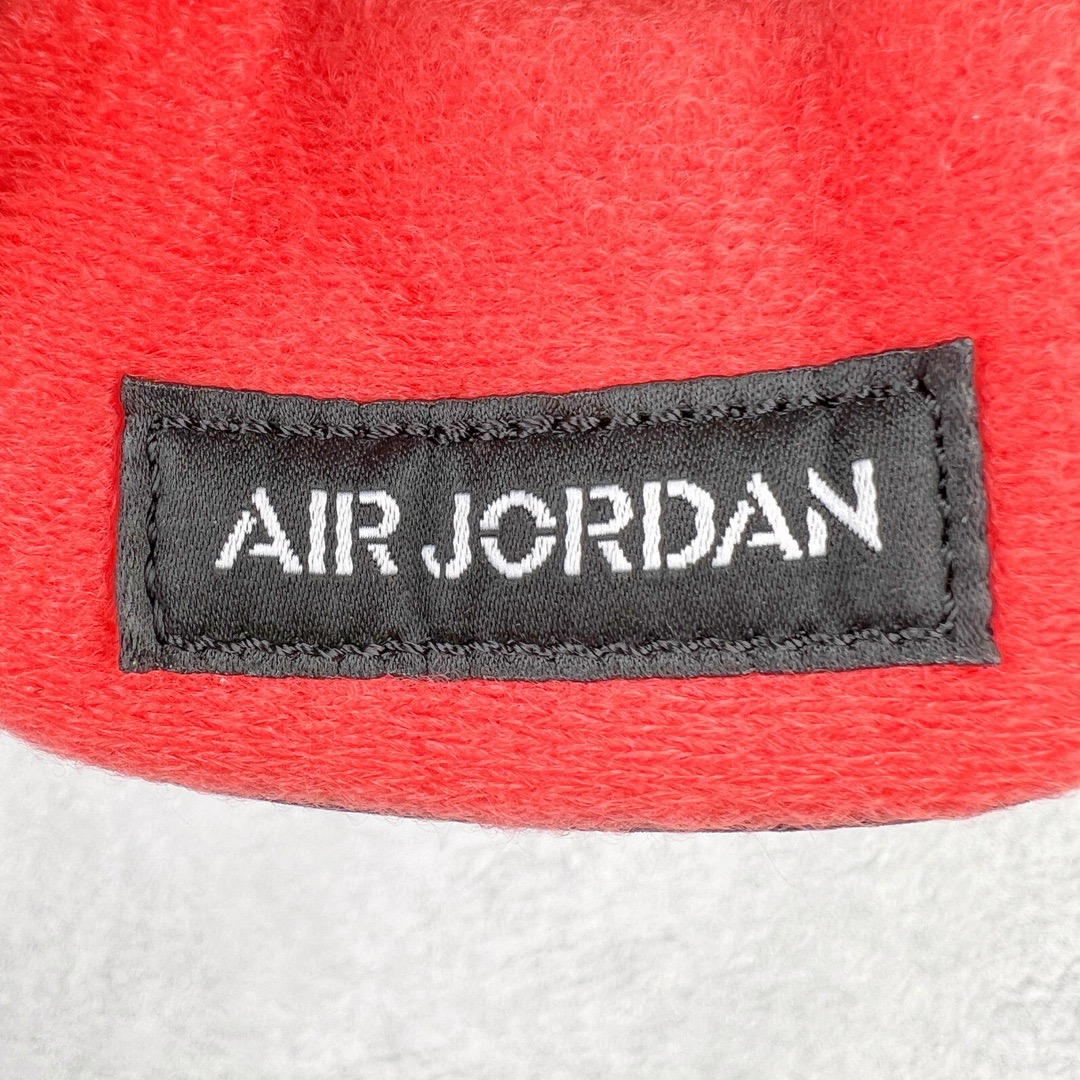 图片[16]-＃GX Air Jordan AJ4 Retro \\\”Red Thunder\\\” 黑红雷电 CT8527-016 圈内最强四代 独家外贸特供尺码含 45.5 49.5 50.5 耗时半年巨作 全套原纸板楦头开发 原厂特供皮料加持 确保原汁原味 完美呈现四代版型 一比一鞋头弧度高度鞋身弧度 数据细节工艺流程均保持原鞋一致 原厂TPU网格鞋带扣 正确内里网布 菱角分明不变形无多余毛边 柔软性质感一致于原鞋 市场唯一原厂鞋扣模具 背面可见隐藏注塑口 原厂织唛标 原厂飞人电绣工艺 尾指中部跳三针 独家绑鞋带手法 印刷中底布 四线拉帮 米色美纹纸贴合固定 进口港宝加持 后跟自然饱满 全鞋荧光划线卡点 追求极致完美 每一双都是工艺品 多重QC质检 超越公司货的品控标准 实实在在的免检产品 尺码：40 40.5 41 42 42.5 43 44 44.5 45 45.5 46 47.5 48.5 49.5 50.5-选品中心