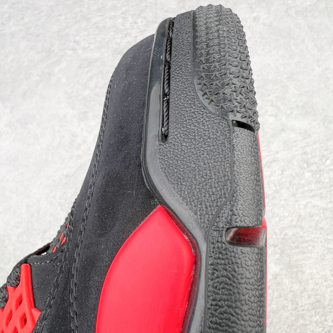 图片[14]-＃GX Air Jordan AJ4 Retro \\\”Red Thunder\\\” 黑红雷电 CT8527-016 圈内最强四代 独家外贸特供尺码含 45.5 49.5 50.5 耗时半年巨作 全套原纸板楦头开发 原厂特供皮料加持 确保原汁原味 完美呈现四代版型 一比一鞋头弧度高度鞋身弧度 数据细节工艺流程均保持原鞋一致 原厂TPU网格鞋带扣 正确内里网布 菱角分明不变形无多余毛边 柔软性质感一致于原鞋 市场唯一原厂鞋扣模具 背面可见隐藏注塑口 原厂织唛标 原厂飞人电绣工艺 尾指中部跳三针 独家绑鞋带手法 印刷中底布 四线拉帮 米色美纹纸贴合固定 进口港宝加持 后跟自然饱满 全鞋荧光划线卡点 追求极致完美 每一双都是工艺品 多重QC质检 超越公司货的品控标准 实实在在的免检产品 尺码：40 40.5 41 42 42.5 43 44 44.5 45 45.5 46 47.5 48.5 49.5 50.5-选品中心