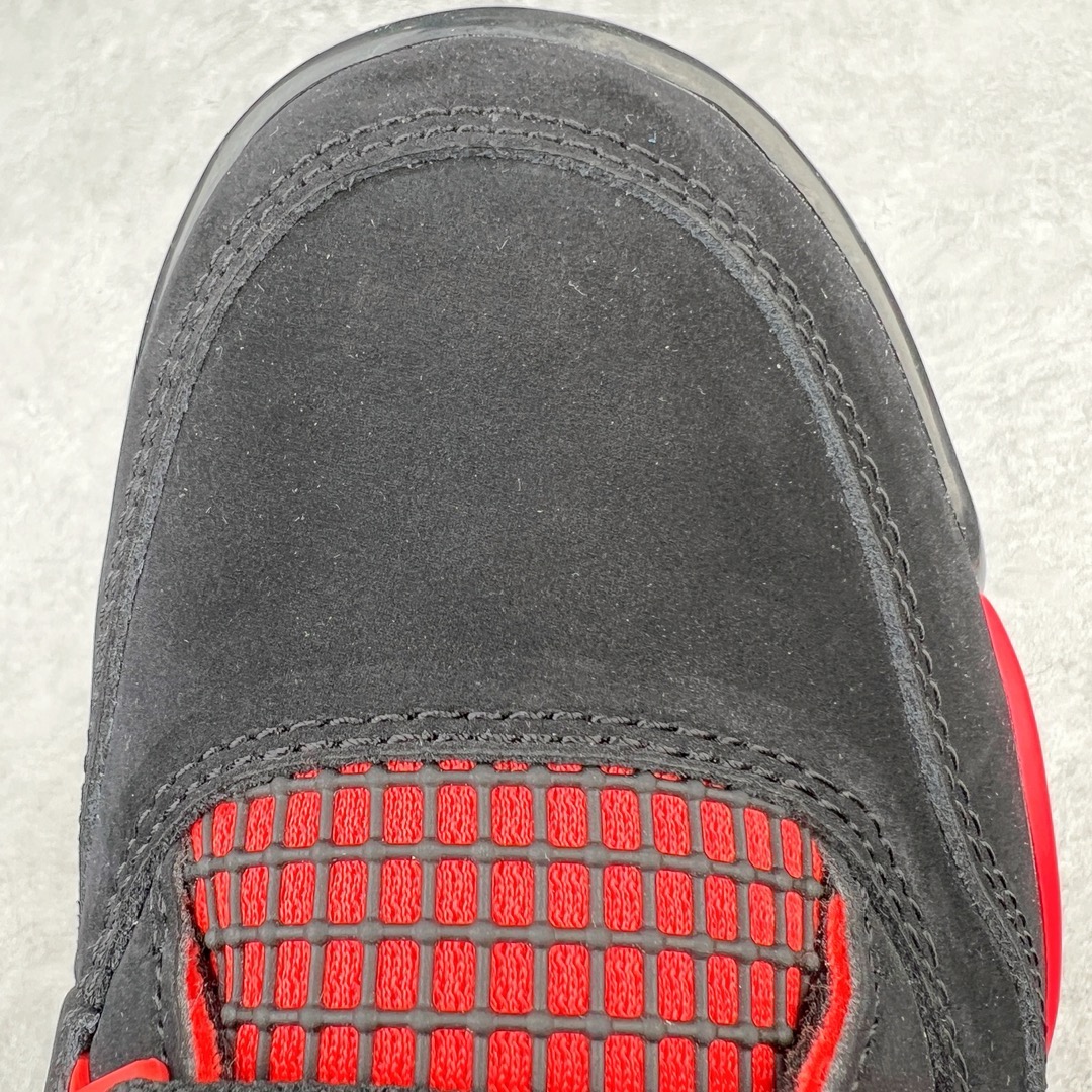 图片[11]-＃GX Air Jordan AJ4 Retro \\\”Red Thunder\\\” 黑红雷电 CT8527-016 圈内最强四代 独家外贸特供尺码含 45.5 49.5 50.5 耗时半年巨作 全套原纸板楦头开发 原厂特供皮料加持 确保原汁原味 完美呈现四代版型 一比一鞋头弧度高度鞋身弧度 数据细节工艺流程均保持原鞋一致 原厂TPU网格鞋带扣 正确内里网布 菱角分明不变形无多余毛边 柔软性质感一致于原鞋 市场唯一原厂鞋扣模具 背面可见隐藏注塑口 原厂织唛标 原厂飞人电绣工艺 尾指中部跳三针 独家绑鞋带手法 印刷中底布 四线拉帮 米色美纹纸贴合固定 进口港宝加持 后跟自然饱满 全鞋荧光划线卡点 追求极致完美 每一双都是工艺品 多重QC质检 超越公司货的品控标准 实实在在的免检产品 尺码：40 40.5 41 42 42.5 43 44 44.5 45 45.5 46 47.5 48.5 49.5 50.5-选品中心