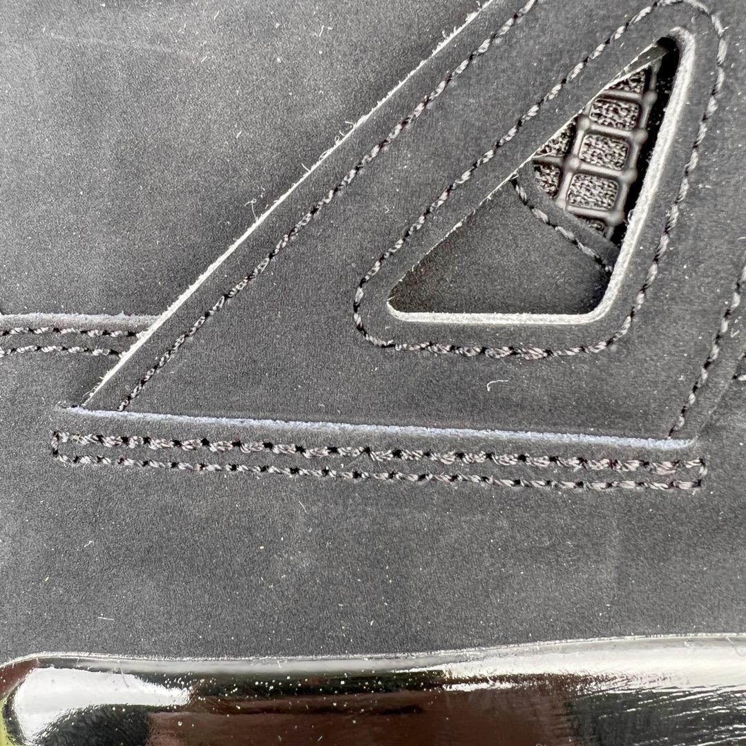 图片[13]-＃GX Air Jordan AJ4 Retro 黑猫 CU1110-010 圈内最强四代 独家外贸特供尺码含 45.5 49.5 50.5 耗时半年巨作 全套原纸板楦头开发 原厂特供皮料加持 确保原汁原味 完美呈现四代版型 一比一鞋头弧度高度鞋身弧度 数据细节工艺流程均保持原鞋一致 原厂TPU网格鞋带扣 正确内里网布 菱角分明不变形无多余毛边 柔软性质感一致于原鞋 市场唯一原厂鞋扣模具 背面可见隐藏注塑口 原厂织唛标 原厂飞人电绣工艺 尾指中部跳三针 独家绑鞋带手法 印刷中底布 四线拉帮 米色美纹纸贴合固定 进口港宝加持 后跟自然饱满 全鞋荧光划线卡点 追求极致完美 每一双都是工艺品 多重QC质检 超越公司货的品控标准 实实在在的免检产品 尺码：40 40.5 41 42 42.5 43 44 44.5 45 45.5 46 47.5 48.5 49.5 50.5-选品中心