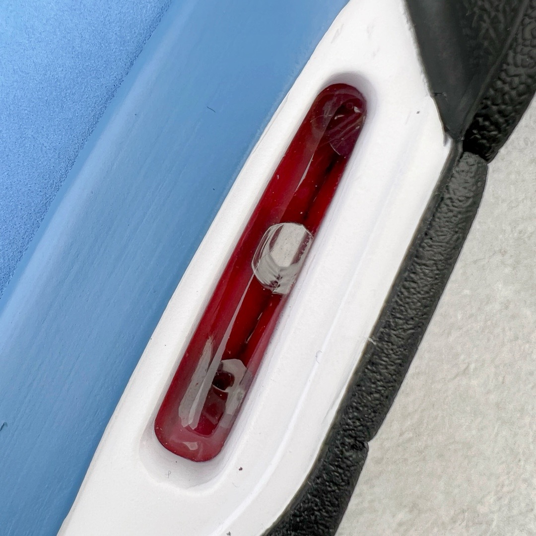 图片[14]-＃GX Travis Scott x Air Jordan AJ4 TS联名冰蓝 308497-406 圈内最强四代 独家外贸特供尺码含 45.5 49.5 50.5 耗时半年巨作 全套原纸板楦头开发 原厂特供皮料加持 确保原汁原味 完美呈现四代版型 一比一鞋头弧度高度鞋身弧度 数据细节工艺流程均保持原鞋一致 原厂TPU网格鞋带扣 正确内里网布 菱角分明不变形无多余毛边 柔软性质感一致于原鞋 市场唯一原厂鞋扣模具 背面可见隐藏注塑口 原厂织唛标 原厂飞人电绣工艺 尾指中部跳三针 独家绑鞋带手法 印刷中底布 四线拉帮 米色美纹纸贴合固定 进口港宝加持 后跟自然饱满 全鞋荧光划线卡点 追求极致完美 每一双都是工艺品 多重QC质检 超越公司货的品控标准 实实在在的免检产品 尺码：40 40.5 41 42 42.5 43 44 44.5 45 45.5 46 47.5 48.5 49.5 50.5-选品中心