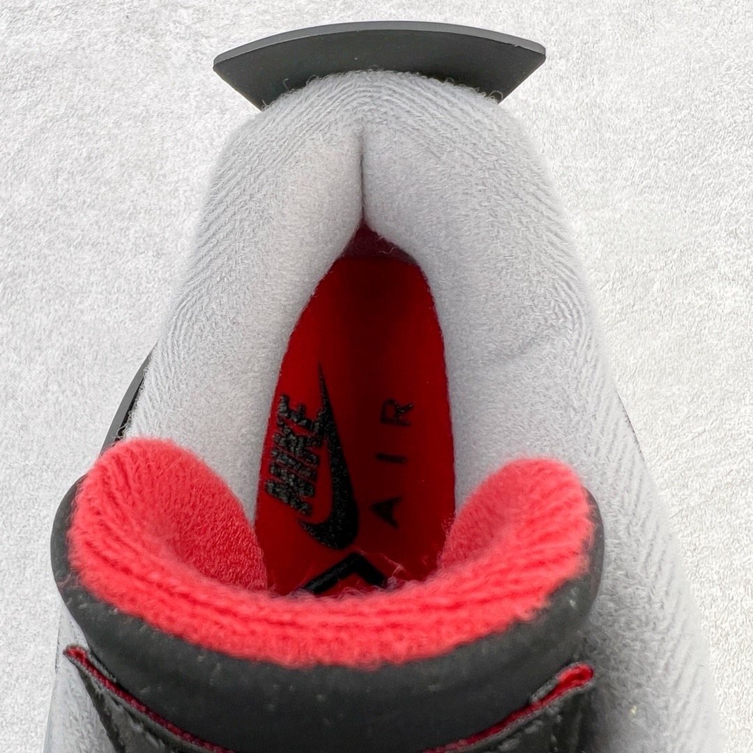 图片[15]-＃GX Air Jordan AJ4 Retro 黑红红牛 308497-060 圈内最强四代 独家外贸特供尺码含 45.5 49.5 50.5 耗时半年巨作 全套原纸板楦头开发 原厂特供皮料加持 确保原汁原味 完美呈现四代版型 一比一鞋头弧度高度鞋身弧度 数据细节工艺流程均保持原鞋一致 原厂TPU网格鞋带扣 正确内里网布 菱角分明不变形无多余毛边 柔软性质感一致于原鞋 市场唯一原厂鞋扣模具 背面可见隐藏注塑口 原厂织唛标 原厂飞人电绣工艺 尾指中部跳三针 独家绑鞋带手法 印刷中底布 四线拉帮 米色美纹纸贴合固定 进口港宝加持 后跟自然饱满 全鞋荧光划线卡点 追求极致完美 每一双都是工艺品 多重QC质检 超越公司货的品控标准 实实在在的免检产品 尺码：40 40.5 41 42 42.5 43 44 44.5 45 45.5 46 47.5 48.5 49.5 50.5-选品中心