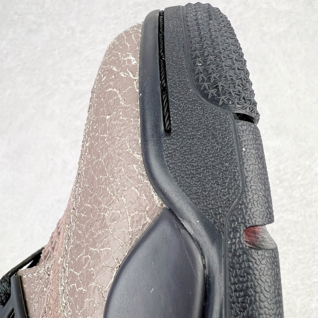 图片[11]-＃GX Air Jordan AJ4 Retro 黑棕摩卡 DB0732-200 圈内最强四代 独家外贸特供尺码含 45.5 49.5 50.5 耗时半年巨作 全套原纸板楦头开发 原厂特供皮料加持 确保原汁原味 完美呈现四代版型 一比一鞋头弧度高度鞋身弧度 数据细节工艺流程均保持原鞋一致 原厂TPU网格鞋带扣 正确内里网布 菱角分明不变形无多余毛边 柔软性质感一致于原鞋 市场唯一原厂鞋扣模具 背面可见隐藏注塑口 原厂织唛标 原厂飞人电绣工艺 尾指中部跳三针 独家绑鞋带手法 印刷中底布 四线拉帮 米色美纹纸贴合固定 进口港宝加持 后跟自然饱满 全鞋荧光划线卡点 追求极致完美 每一双都是工艺品 多重QC质检 超越公司货的品控标准 实实在在的免检产品 尺码：40 40.5 41 42 42.5 43 44 44.5 45 45.5 46 47.5 48.5 49.5 50.5-选品中心