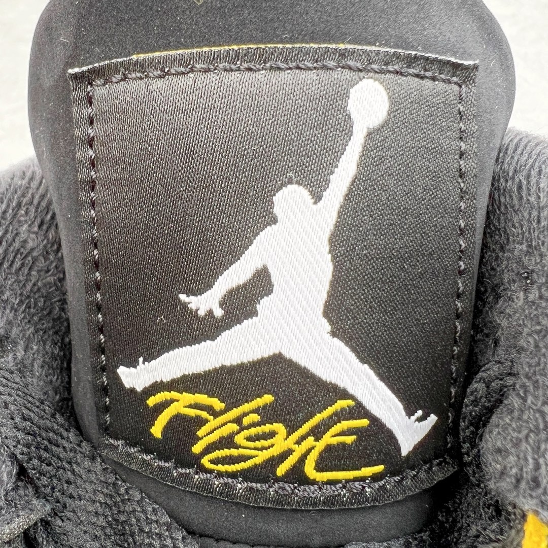 图片[16]-＃GX Air Jordan AJ4 Retro 黑黄雷公 DH6927-017 圈内最强四代 独家外贸特供尺码含 45.5 49.5 50.5 耗时半年巨作 全套原纸板楦头开发 原厂特供皮料加持 确保原汁原味 完美呈现四代版型 一比一鞋头弧度高度鞋身弧度 数据细节工艺流程均保持原鞋一致 原厂TPU网格鞋带扣 正确内里网布 菱角分明不变形无多余毛边 柔软性质感一致于原鞋 市场唯一原厂鞋扣模具 背面可见隐藏注塑口 原厂织唛标 原厂飞人电绣工艺 尾指中部跳三针 独家绑鞋带手法 印刷中底布 四线拉帮 米色美纹纸贴合固定 进口港宝加持 后跟自然饱满 全鞋荧光划线卡点 追求极致完美 每一双都是工艺品 多重QC质检 超越公司货的品控标准 实实在在的免检产品 尺码：40 40.5 41 42 42.5 43 44 44.5 45 45.5 46 47.5 48.5 49.5 50.5-选品中心
