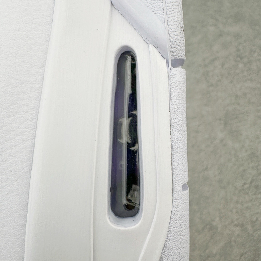 图片[14]-＃GX Air Jordan AJ4 Retro 白紫 CT8527-115 圈内最强四代 独家外贸特供尺码含 45.5 49.5 50.5 耗时半年巨作 全套原纸板楦头开发 原厂特供皮料加持 确保原汁原味 完美呈现四代版型 一比一鞋头弧度高度鞋身弧度 数据细节工艺流程均保持原鞋一致 原厂TPU网格鞋带扣 正确内里网布 菱角分明不变形无多余毛边 柔软性质感一致于原鞋 市场唯一原厂鞋扣模具 背面可见隐藏注塑口 原厂织唛标 原厂飞人电绣工艺 尾指中部跳三针 独家绑鞋带手法 印刷中底布 四线拉帮 米色美纹纸贴合固定 进口港宝加持 后跟自然饱满 全鞋荧光划线卡点 追求极致完美 每一双都是工艺品 多重QC质检 超越公司货的品控标准 实实在在的免检产品 尺码：40 40.5 41 42 42.5 43 44 44.5 45 45.5 46 47.5 48.5 49.5 50.5-选品中心