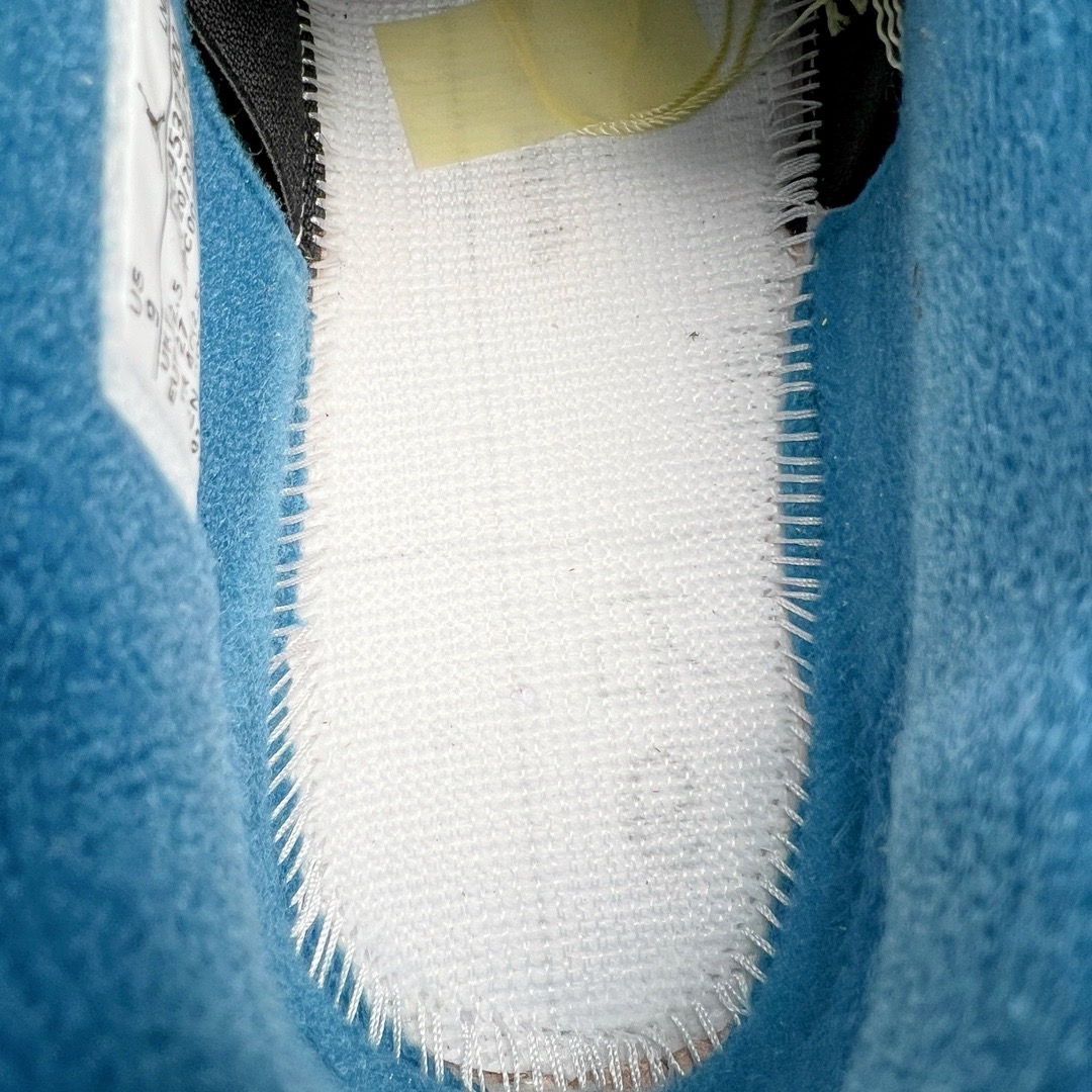 图片[17]-＃GX Union LA x Air Jordan AJ4 Retro SP\\\”Off Noir\\\” UN联名粉红蓝 DC9533-800 圈内最强四代 独家外贸特供尺码含 45.5 49.5 50.5 耗时半年巨作 全套原纸板楦头开发 原厂特供皮料加持 确保原汁原味 完美呈现四代版型 一比一鞋头弧度高度鞋身弧度 数据细节工艺流程均保持原鞋一致 原厂TPU网格鞋带扣 正确内里网布 菱角分明不变形无多余毛边 柔软性质感一致于原鞋 市场唯一原厂鞋扣模具 背面可见隐藏注塑口 原厂织唛标 原厂飞人电绣工艺 尾指中部跳三针 独家绑鞋带手法 印刷中底布 四线拉帮 米色美纹纸贴合固定 进口港宝加持 后跟自然饱满 全鞋荧光划线卡点 追求极致完美 每一双都是工艺品 多重QC质检 超越公司货的品控标准 实实在在的免检产品 尺码：40 40.5 41 42 42.5 43 44 44.5 45 45.5 46 47.5 48.5 49.5 50.5-选品中心