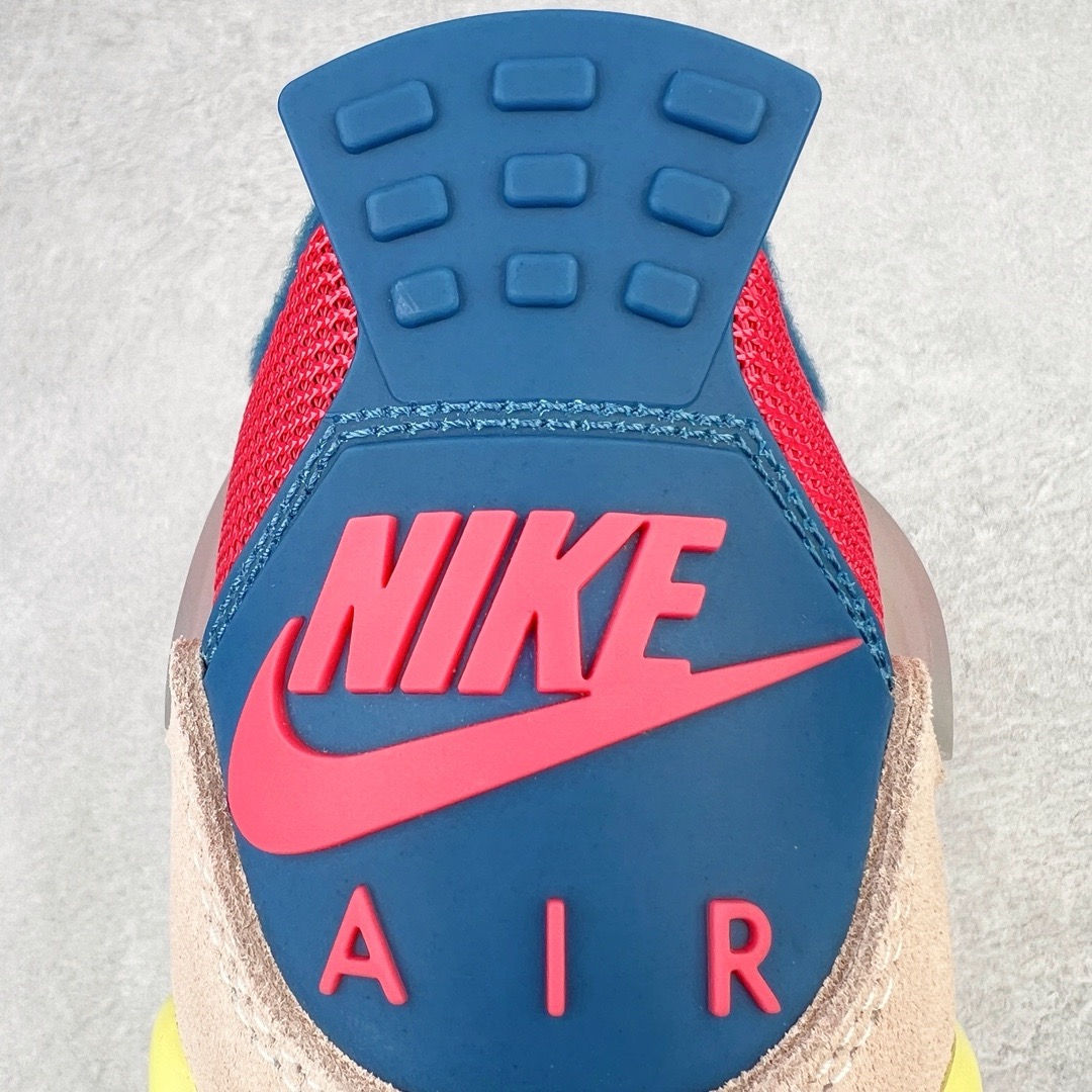图片[13]-＃GX Union LA x Air Jordan AJ4 Retro SP\\\”Off Noir\\\” UN联名粉红蓝 DC9533-800 圈内最强四代 独家外贸特供尺码含 45.5 49.5 50.5 耗时半年巨作 全套原纸板楦头开发 原厂特供皮料加持 确保原汁原味 完美呈现四代版型 一比一鞋头弧度高度鞋身弧度 数据细节工艺流程均保持原鞋一致 原厂TPU网格鞋带扣 正确内里网布 菱角分明不变形无多余毛边 柔软性质感一致于原鞋 市场唯一原厂鞋扣模具 背面可见隐藏注塑口 原厂织唛标 原厂飞人电绣工艺 尾指中部跳三针 独家绑鞋带手法 印刷中底布 四线拉帮 米色美纹纸贴合固定 进口港宝加持 后跟自然饱满 全鞋荧光划线卡点 追求极致完美 每一双都是工艺品 多重QC质检 超越公司货的品控标准 实实在在的免检产品 尺码：40 40.5 41 42 42.5 43 44 44.5 45 45.5 46 47.5 48.5 49.5 50.5-选品中心